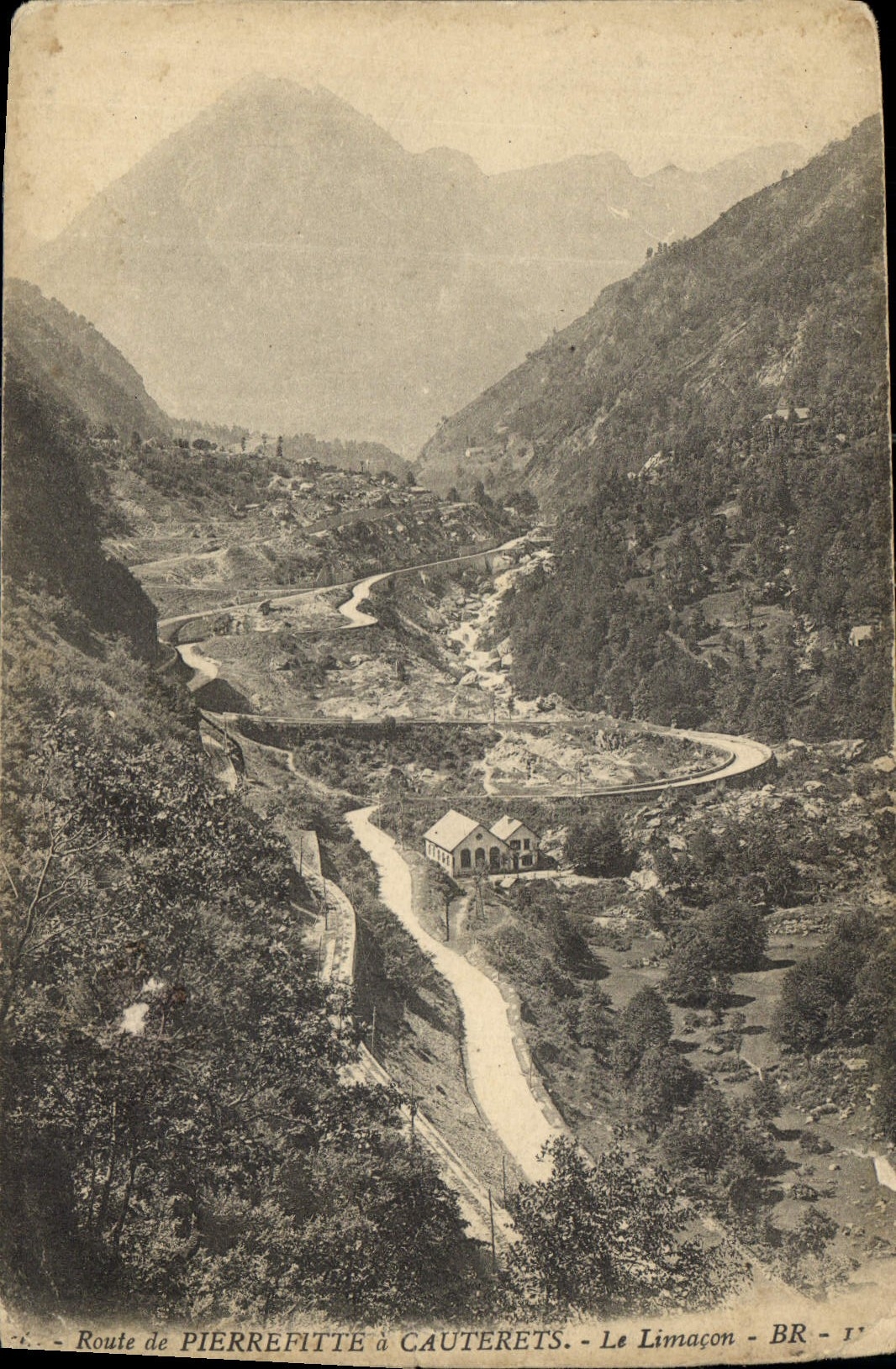 CPA Route de Pierrefitte a Cauterets Le Limacon 