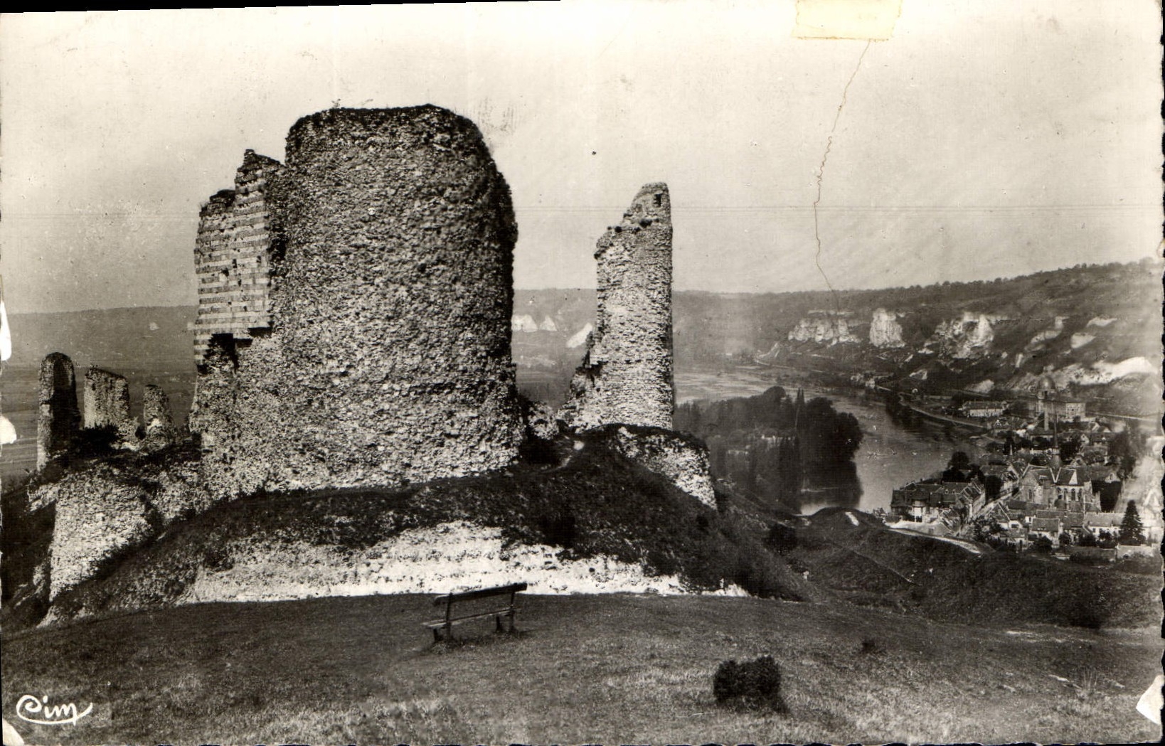 CPA Les Andelys Eure Partie des Ruines du Chateau Gaillard