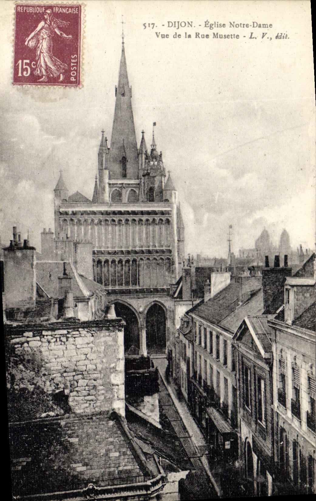 CPA Dijon Eglise Notre Dame Vue de la Rue Musette 