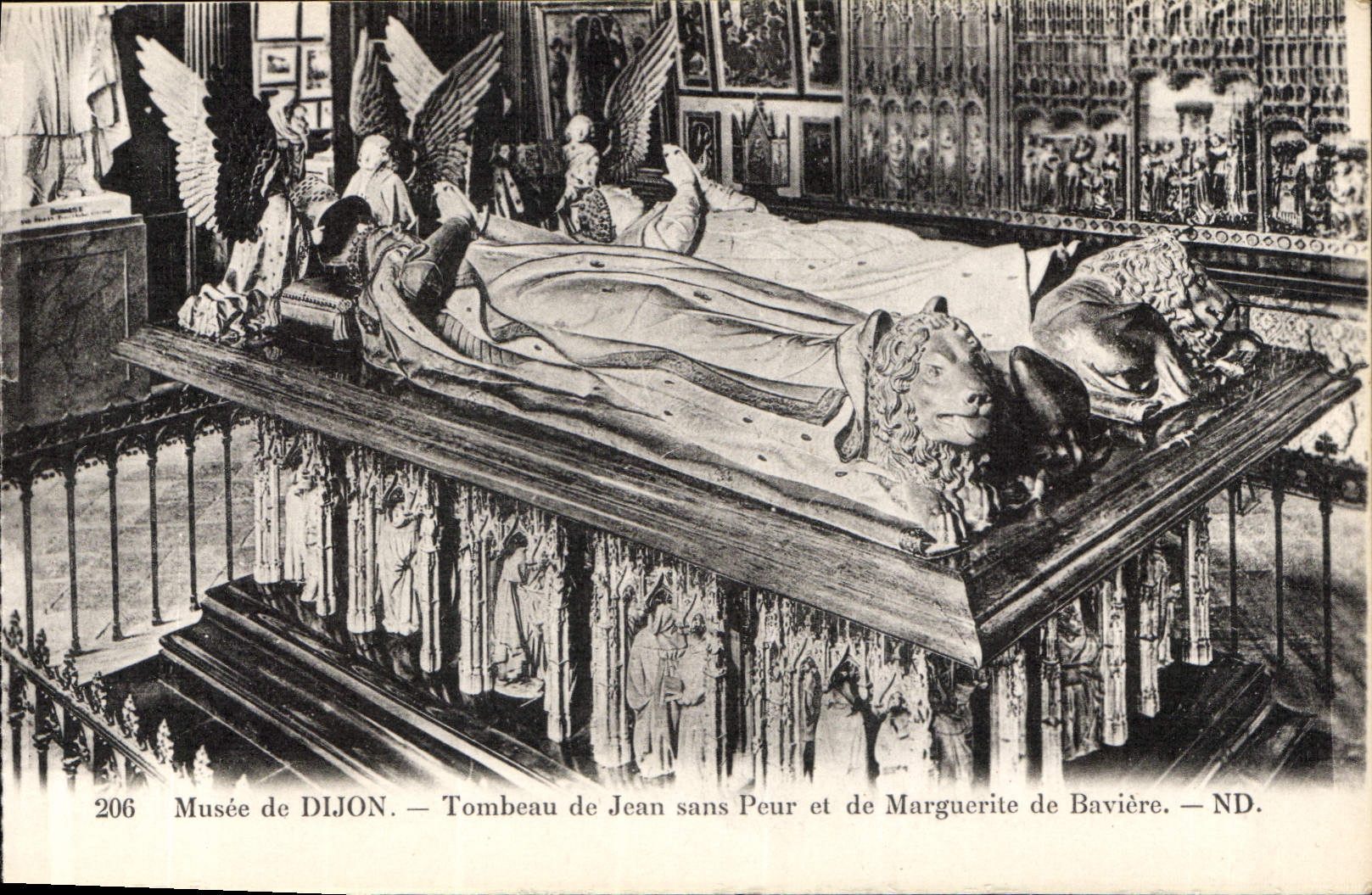 CPA Musee de Dijon Tombeau de Jean sans Peur et de Marguerite de Baviere