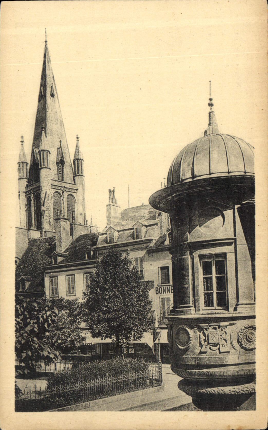 CPA Dijon La La Place des Ducs L'Eglise Notre Dame 