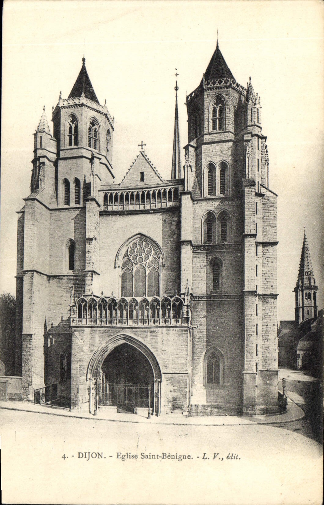 CPA Dijon Eglise Saint Benigne 