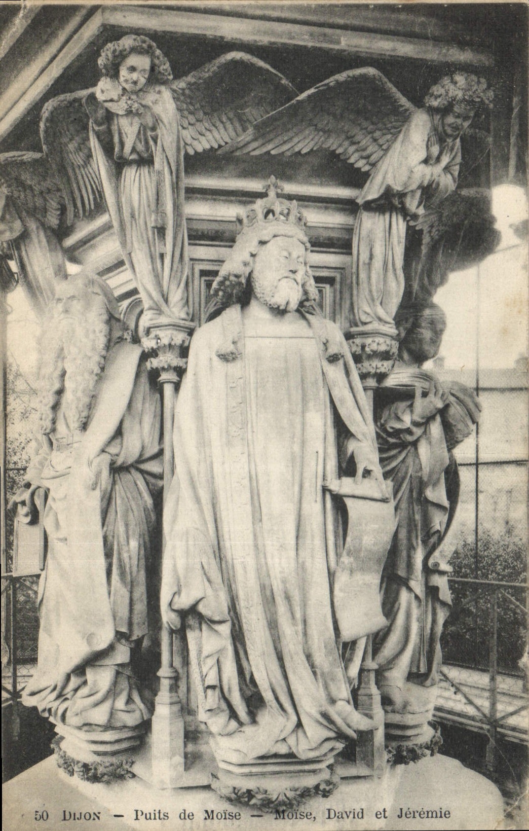 CPA Dijon Puits de Moise 
