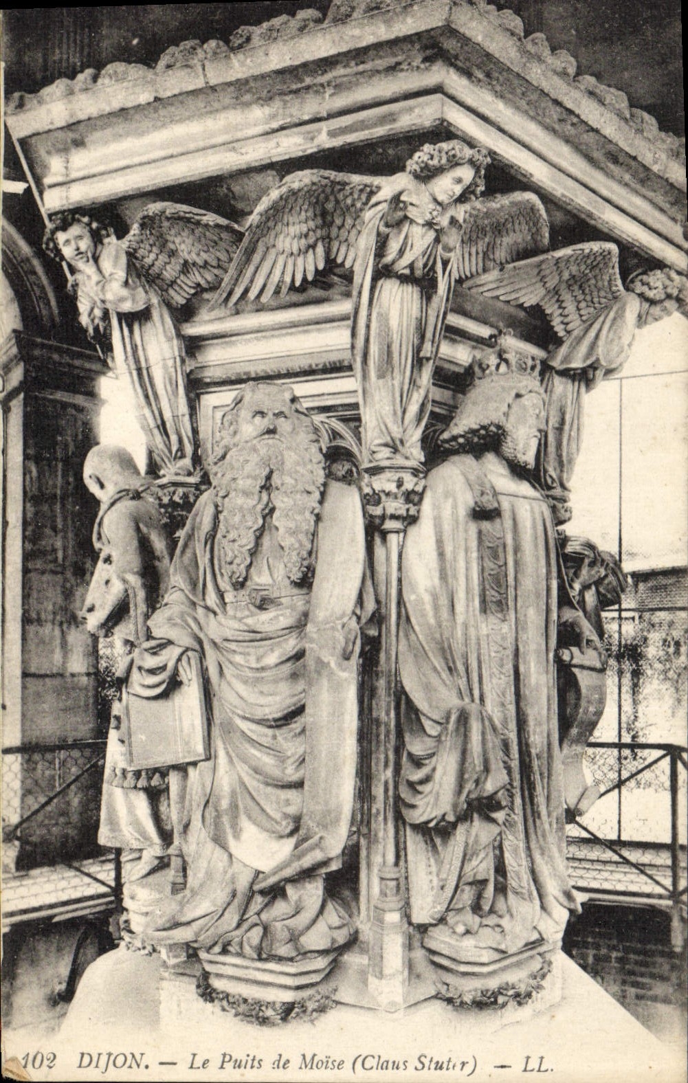 CPA Dijon Le Puits de Moise 