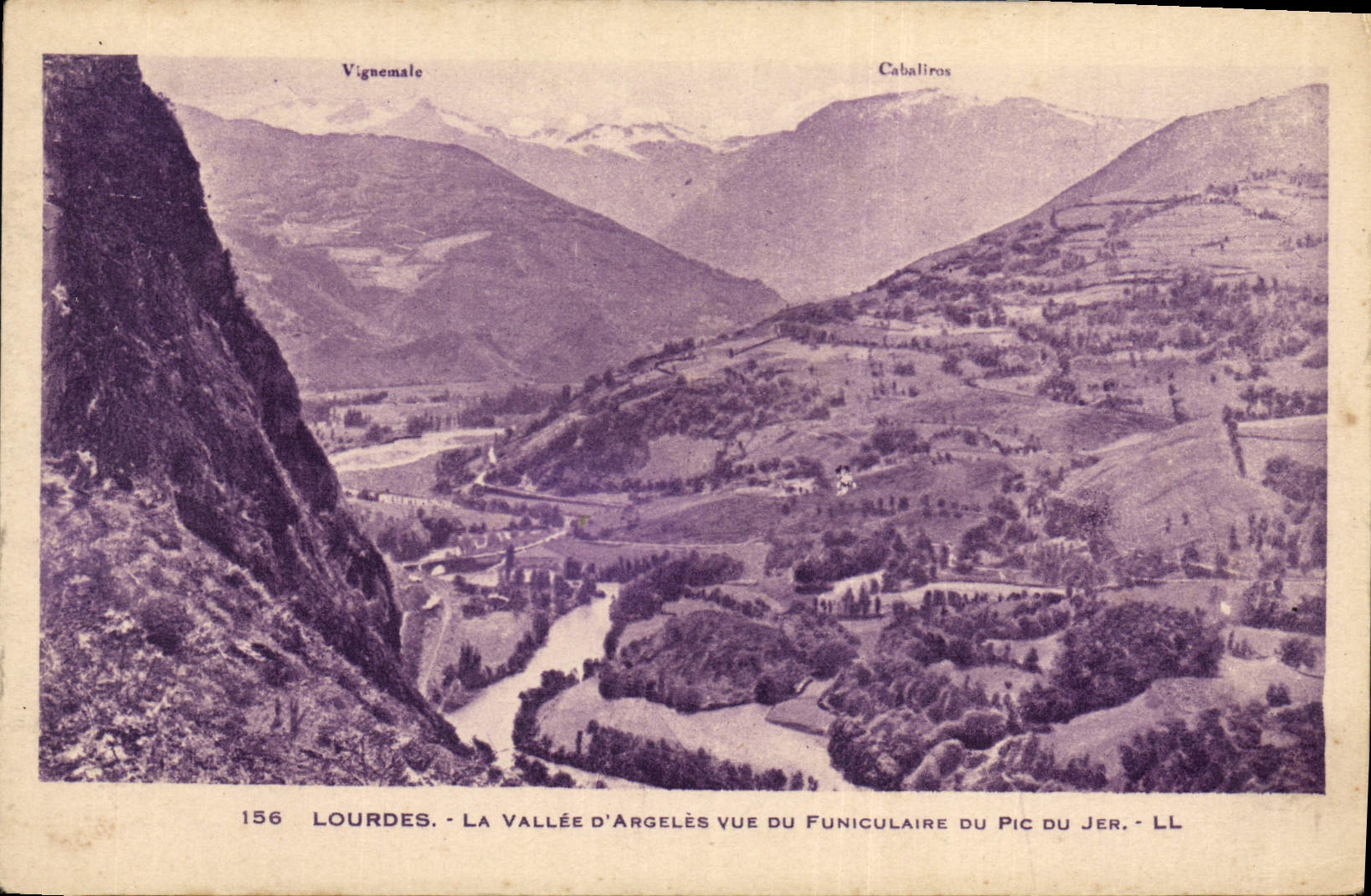 CPA Lourdes La Vallee d'Argeles vue du Funiculaire du Pic du Jer 