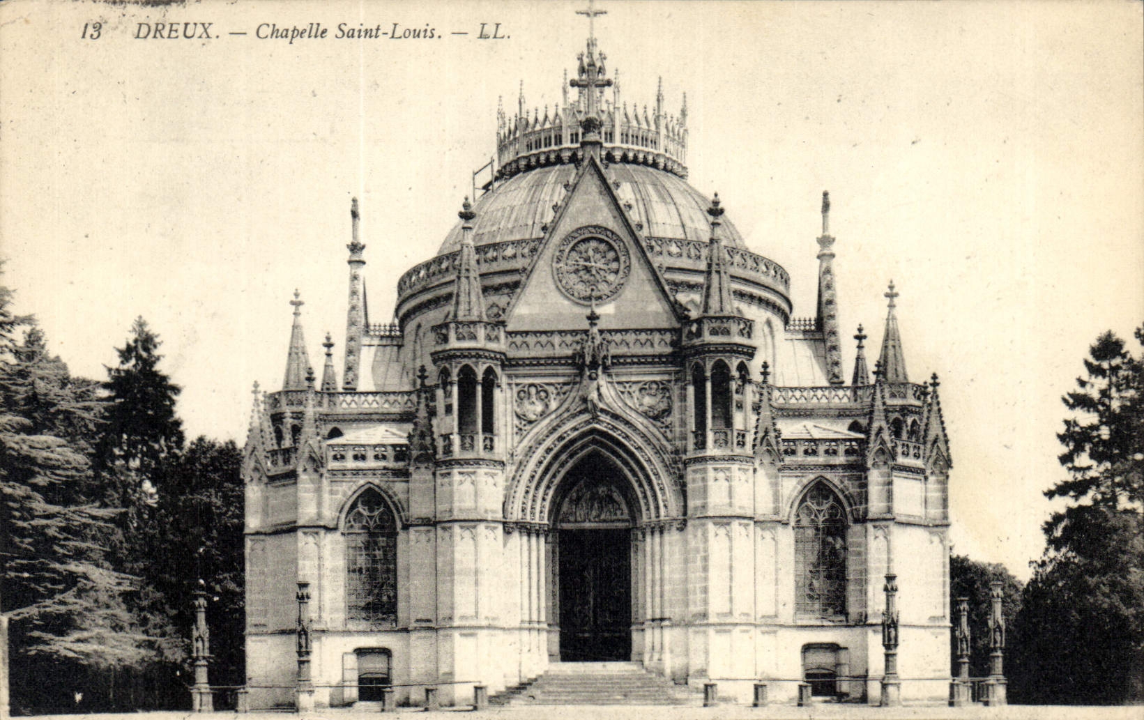 CPA Dreux Chapelle Saint Louis 
