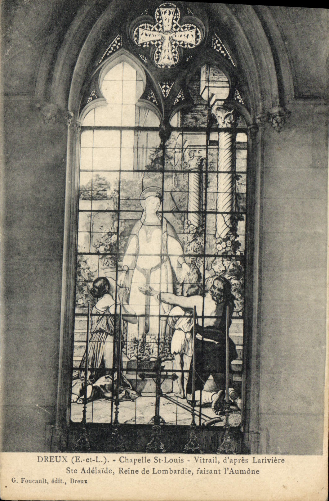 CPA Dreux E et L Chapelle St Louis Vitrail d'apres
