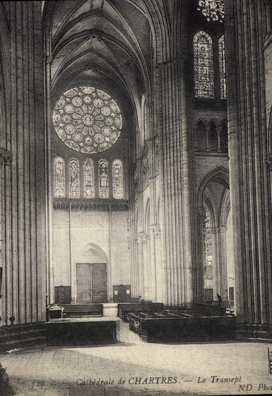 CPA Cathedrale de Chartres Le Transept 