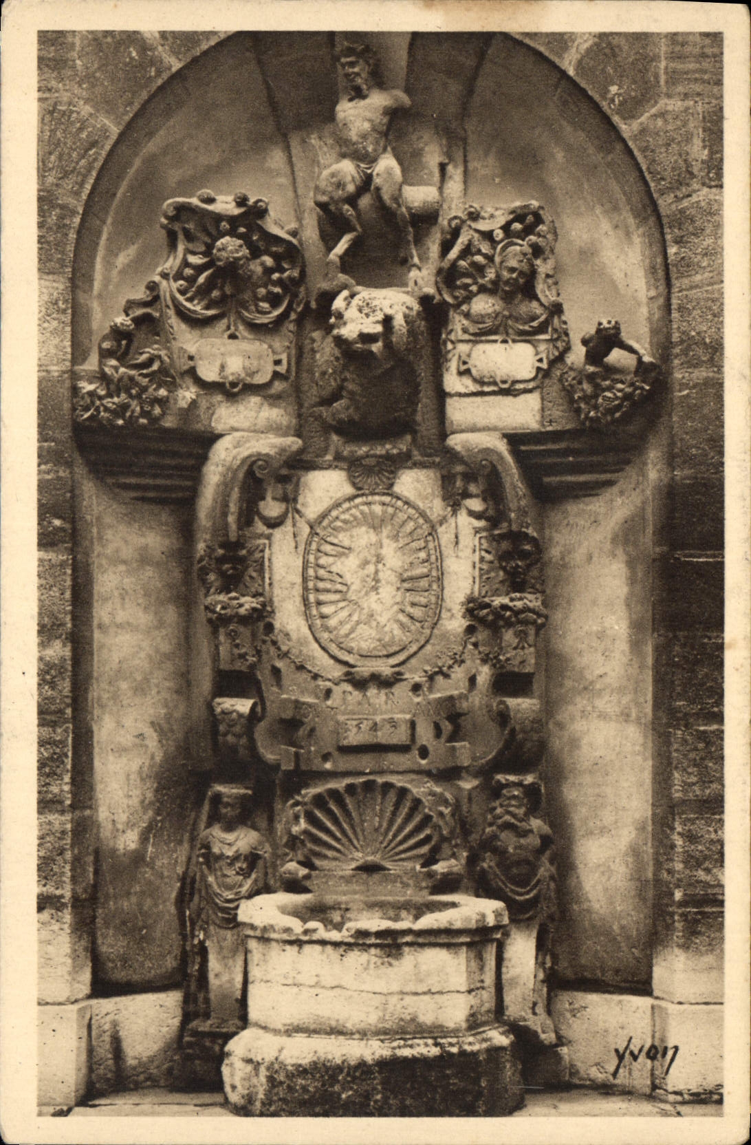 CPA Dijon Cote d'Or Le Puits d'Amour 