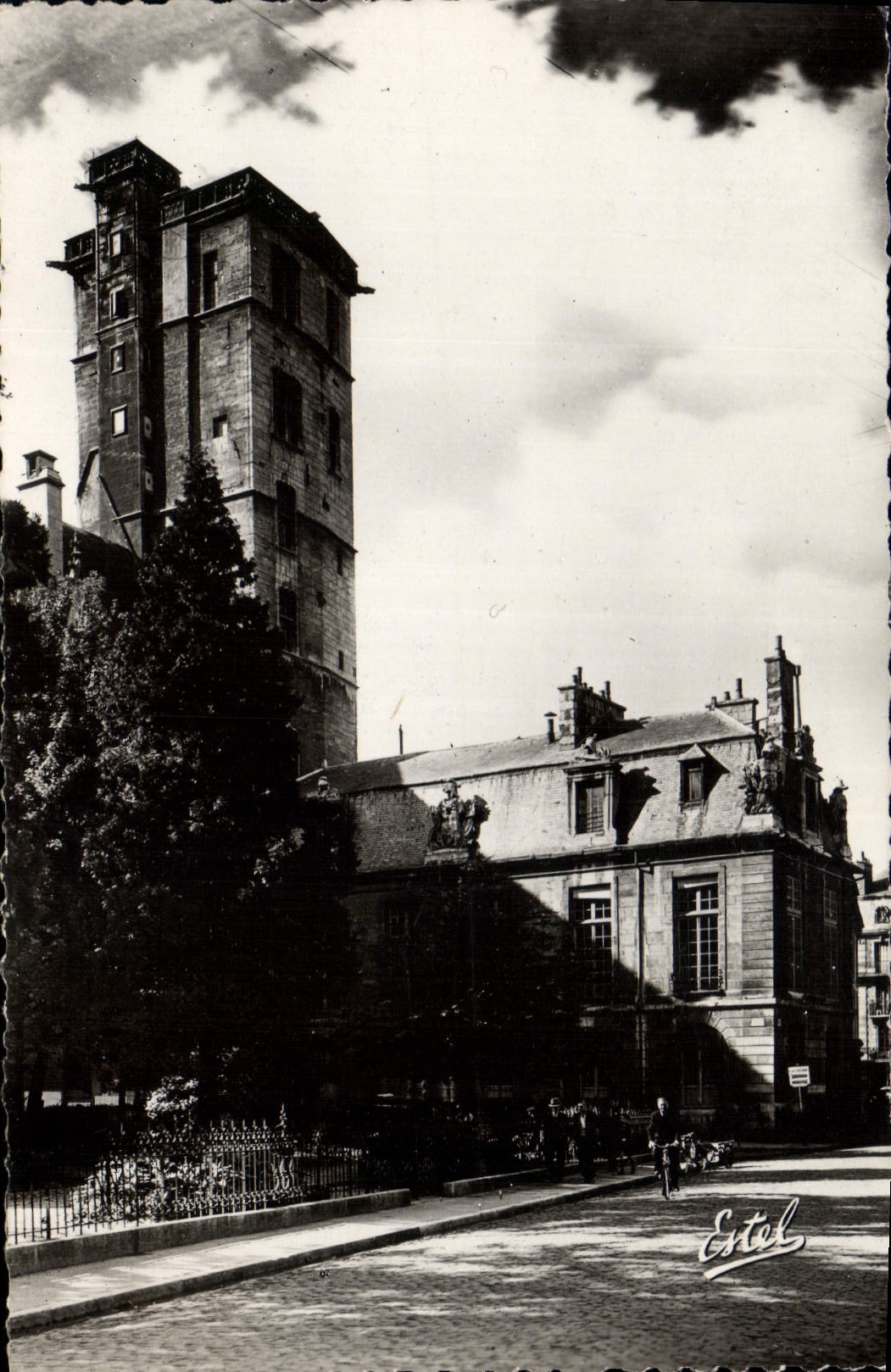 CPA Dijon Palais des Ducs de Bourgogne 