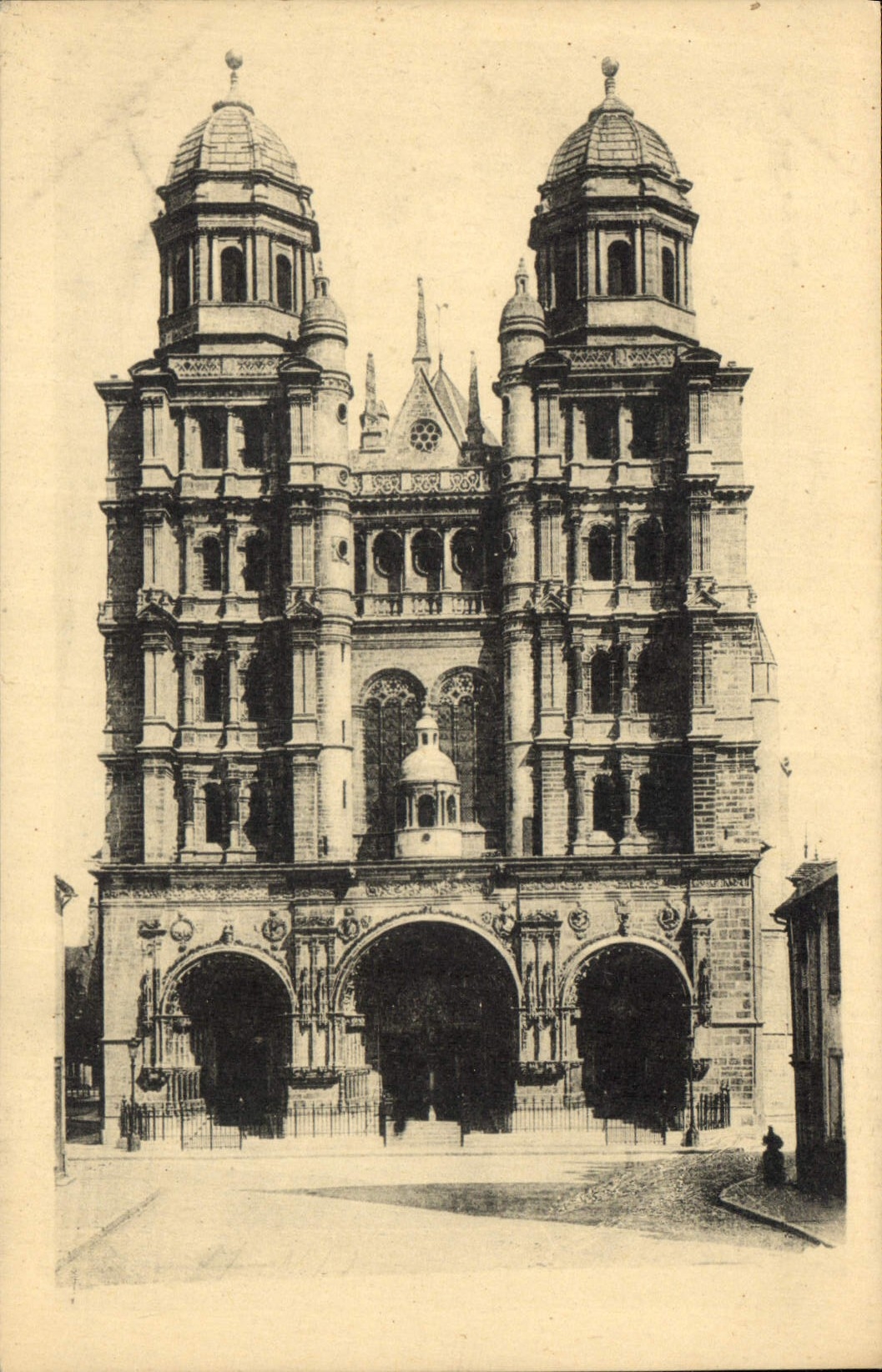 CPA Dijon ND Facade de l'Eglise Saint Michel 