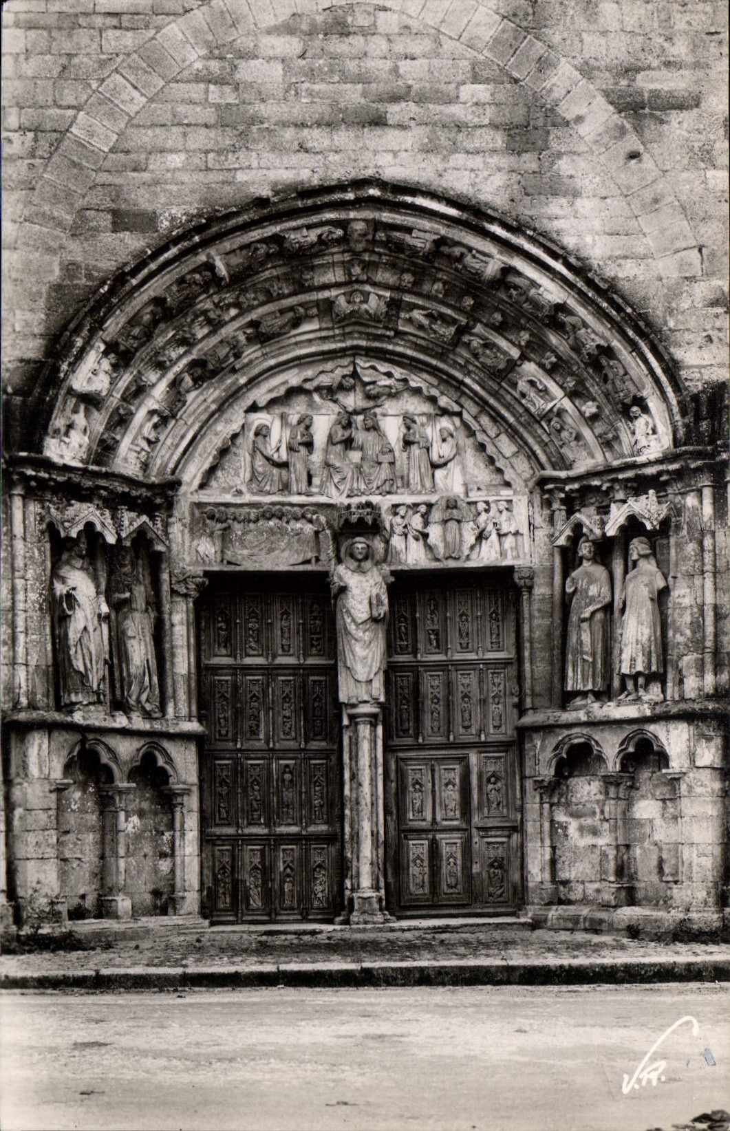 CPA Saint Thibault Cote d'Or Le portail de l'Eglise 