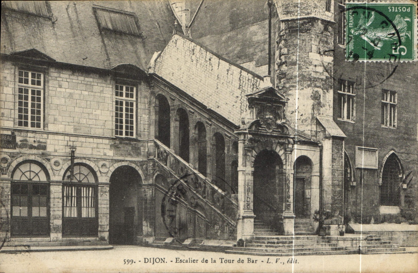 CPA Dijon Escalier de la Tour de Bar 
