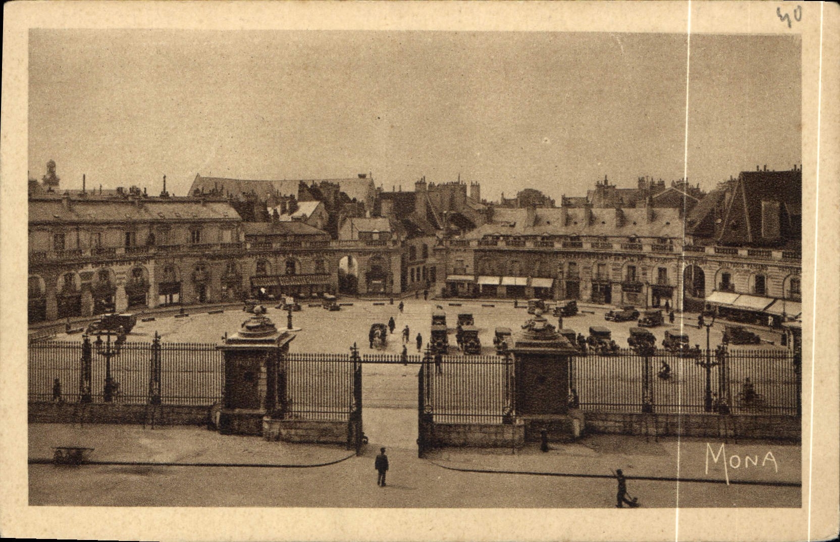 CPA Dijon La Place d'Armes 