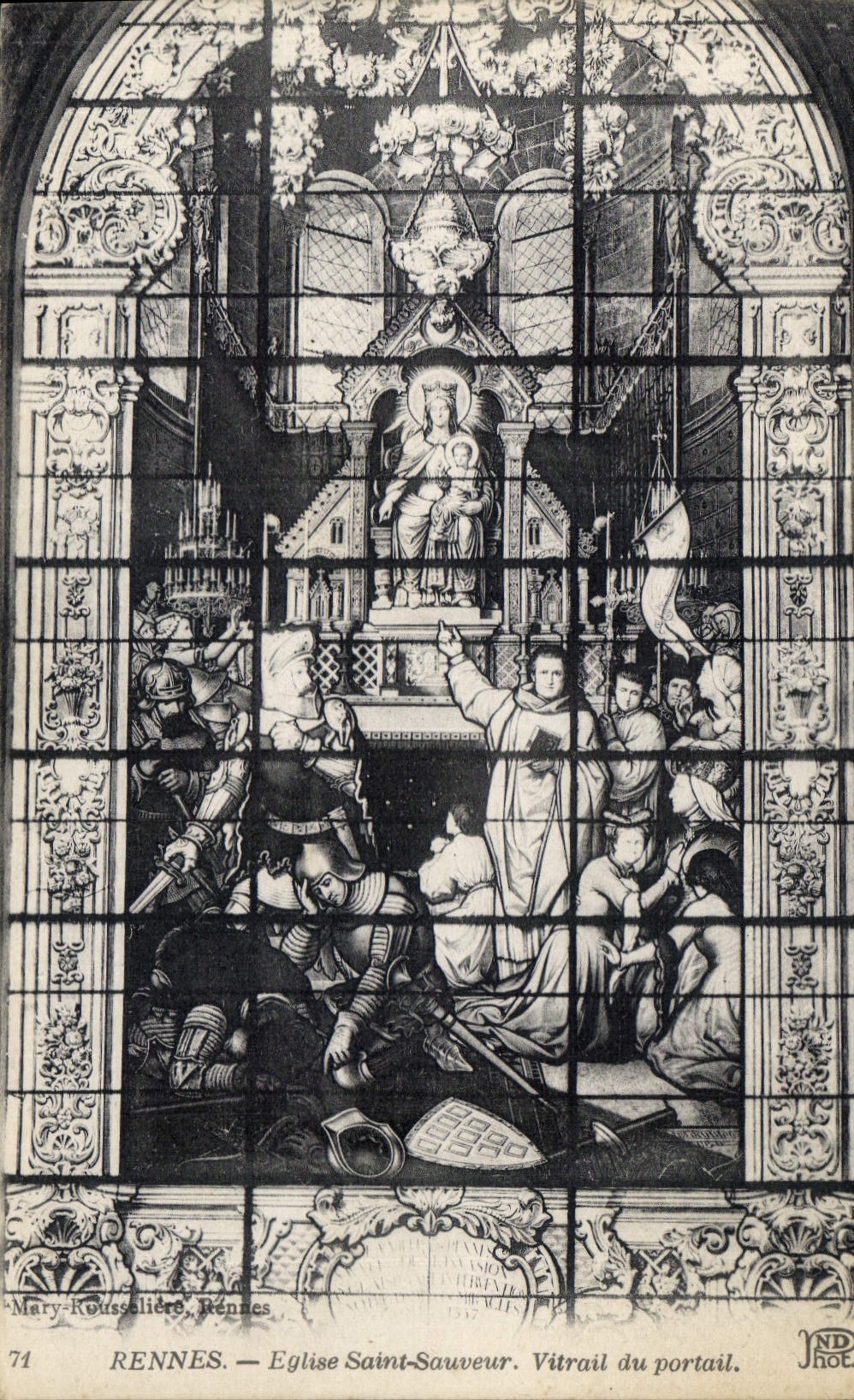 CPA Rennes Eglise Saint Sauveur Vitrail du portail 