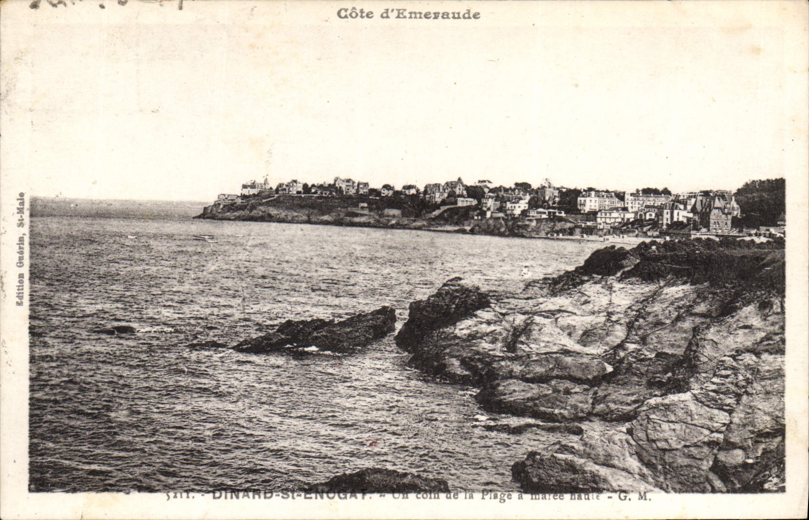 CPA Dinard St Enogat Un coin de la Plage a maree haut 