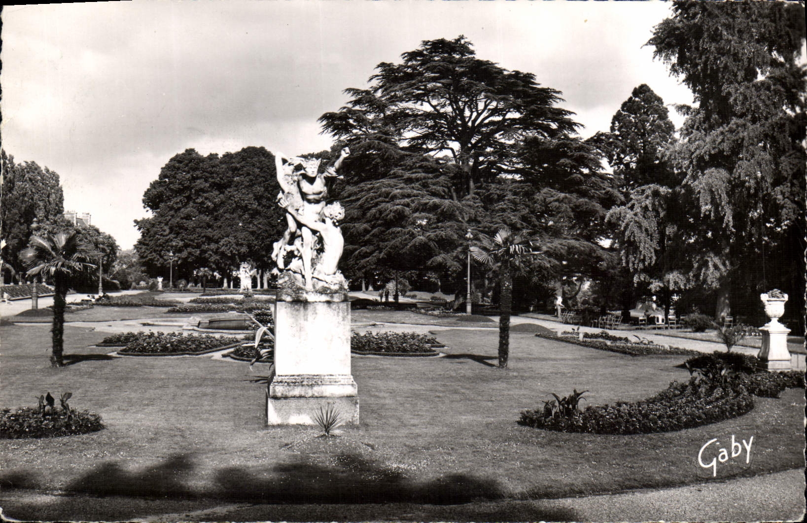 CPA Rennes Le Jardin du Thabor 