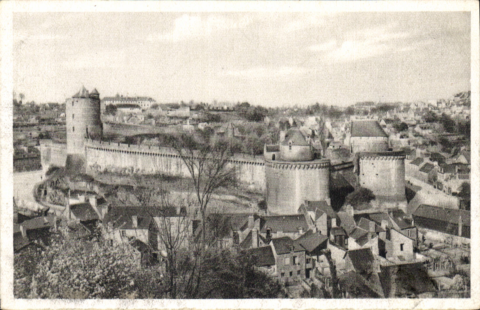 CPA Fougeres Ille et Vilaine Vue generale