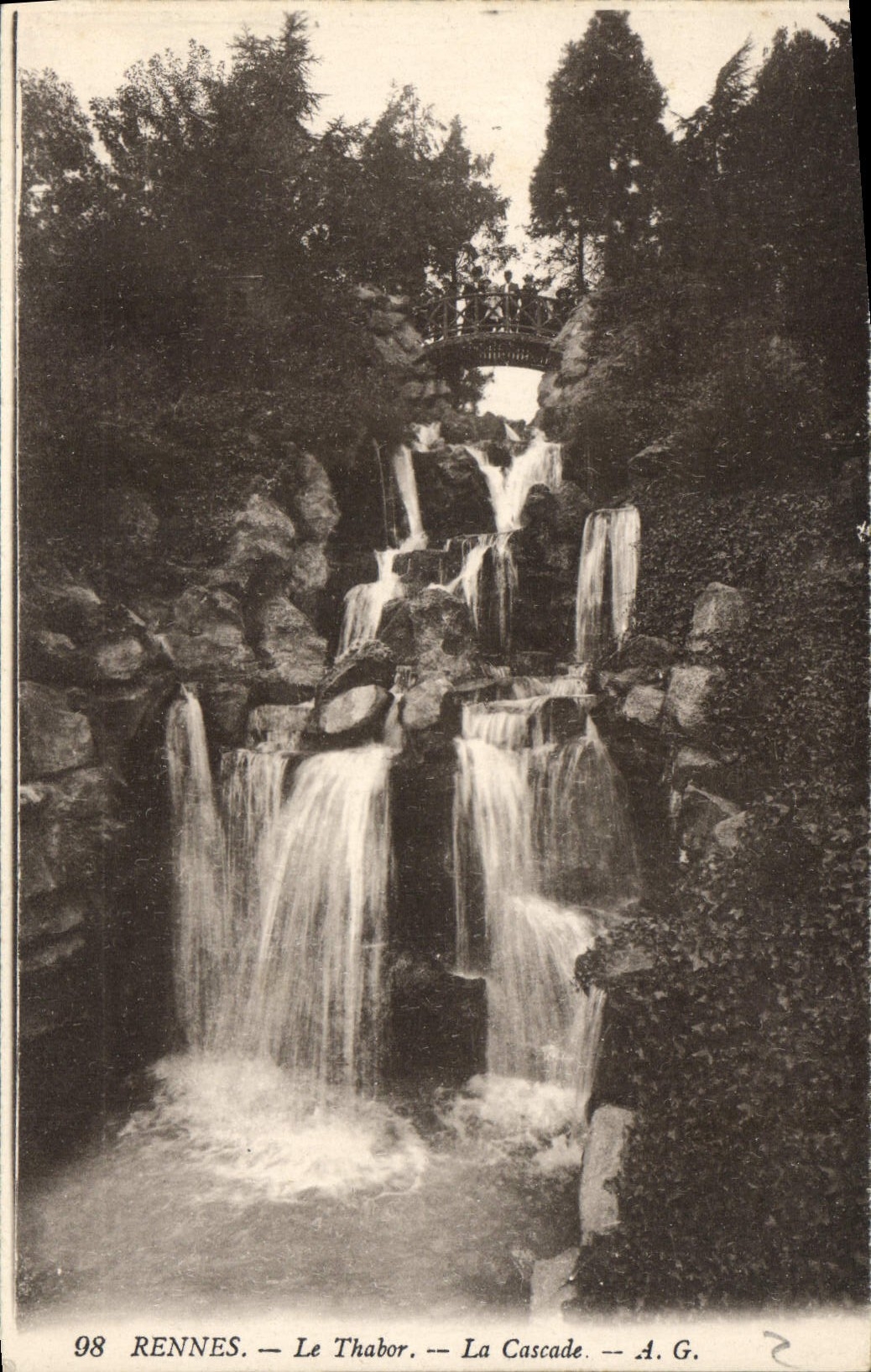 CPA Rennes Le Thabor La Cascade 
