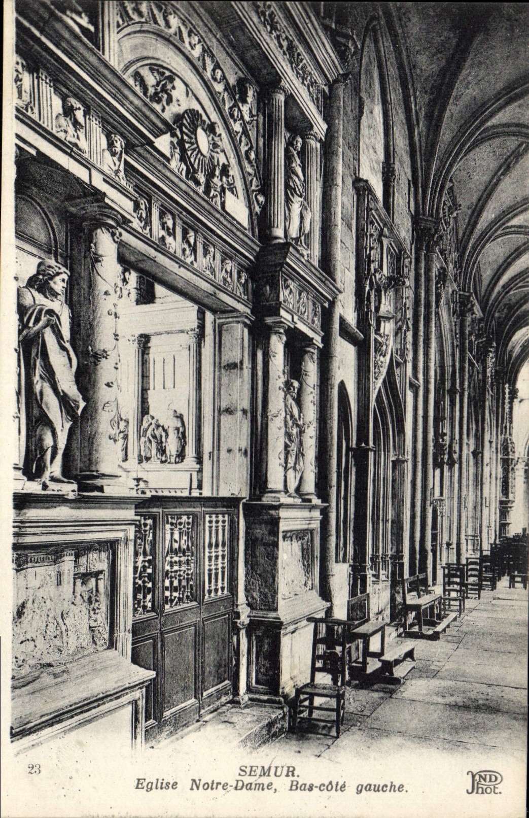 CPA Semur Eglise Notre Dame Bas cote gauche
