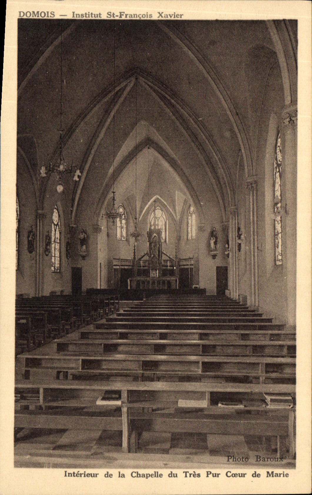 CPA Domois Institut St Francois Xavier Interieur de la Chapelle du Tres Pur Coeur de Marie 