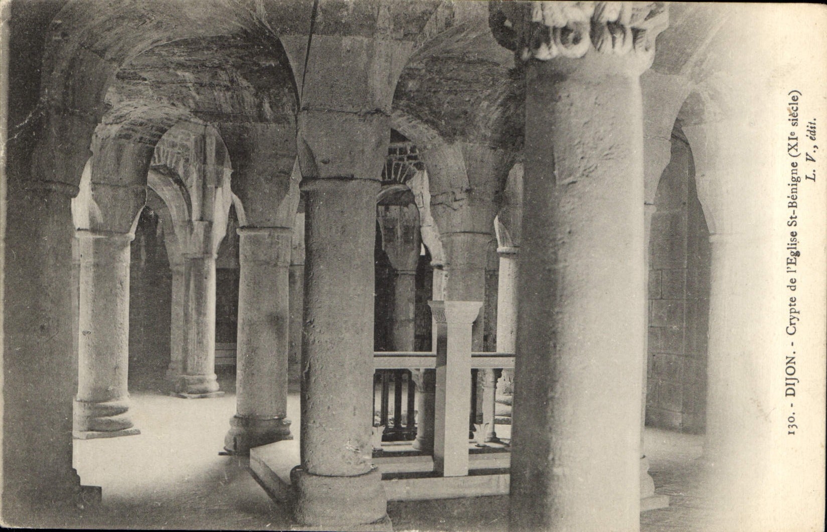 CPA Dijon Crypte de l'Eglise St Benigne 