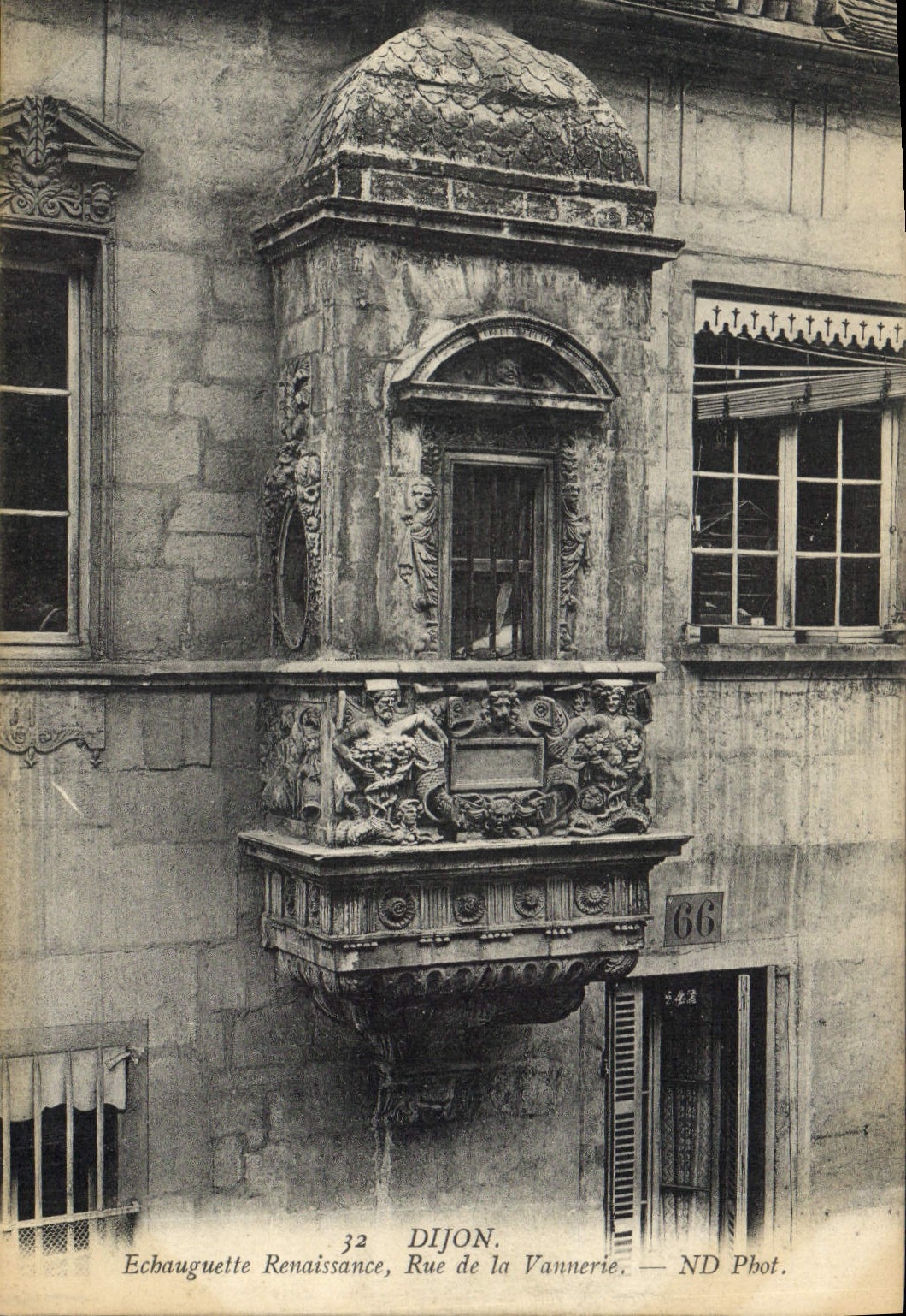 CPA Dijon Echauguette Renaissance Rue de la Vannerie