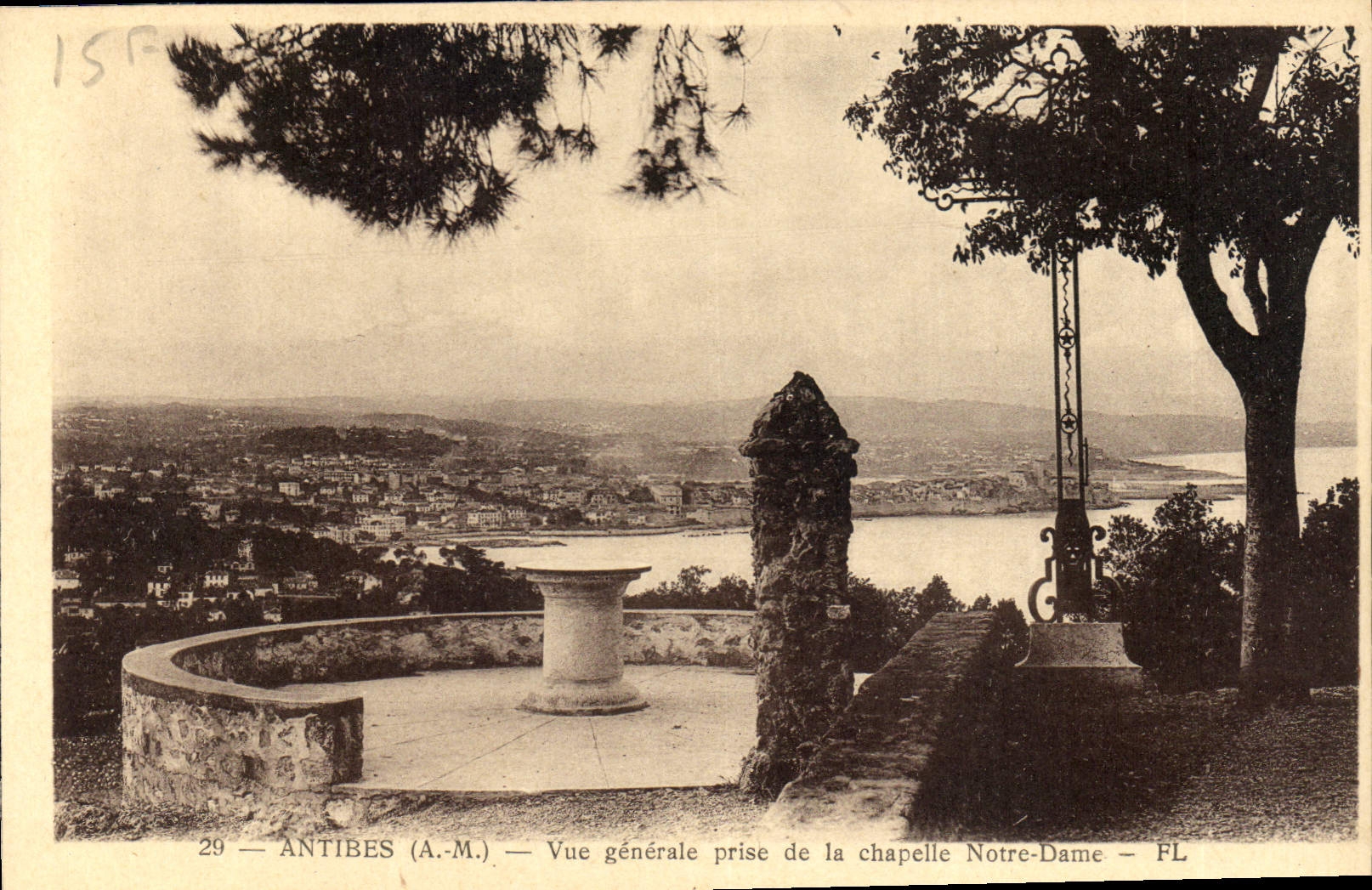 CPA Antibes AM Vue generale prise de la chapelle Notre Dame