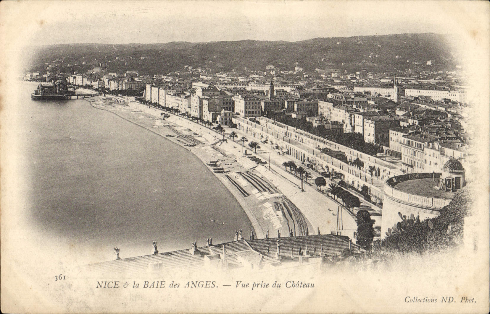 CPA Nice la Baie des Anges Vueprise du Chateau 
