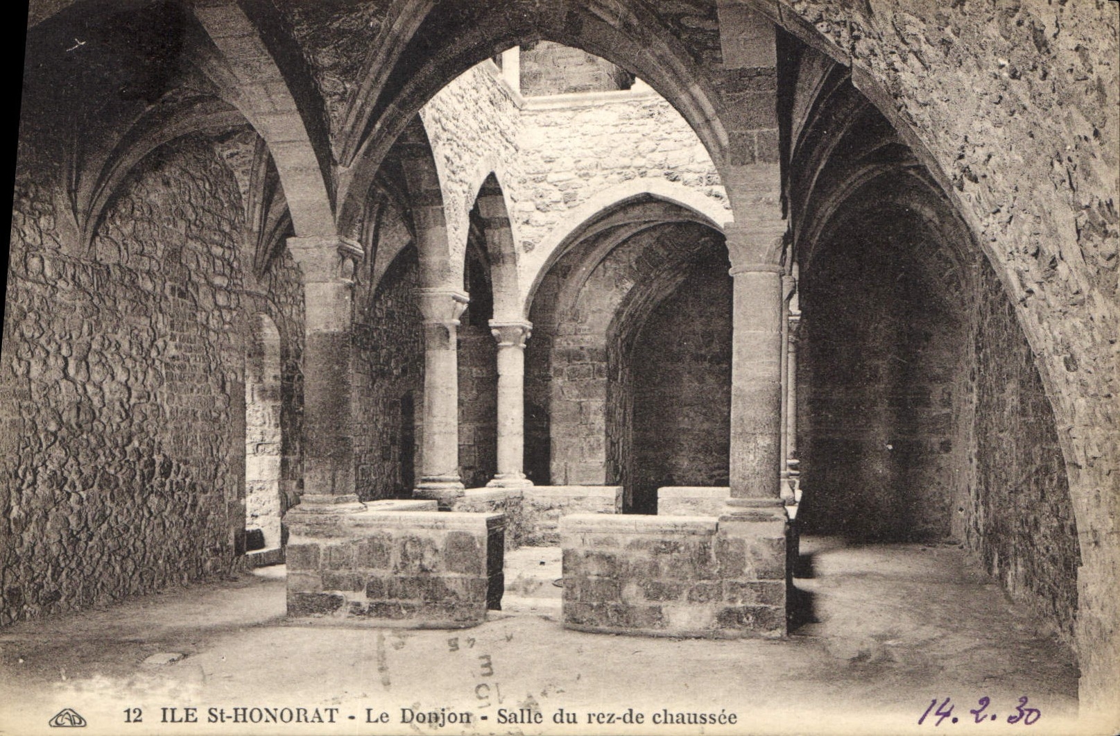 CPA Ile St Honorat Le Donjon Salle du rez de chaussee