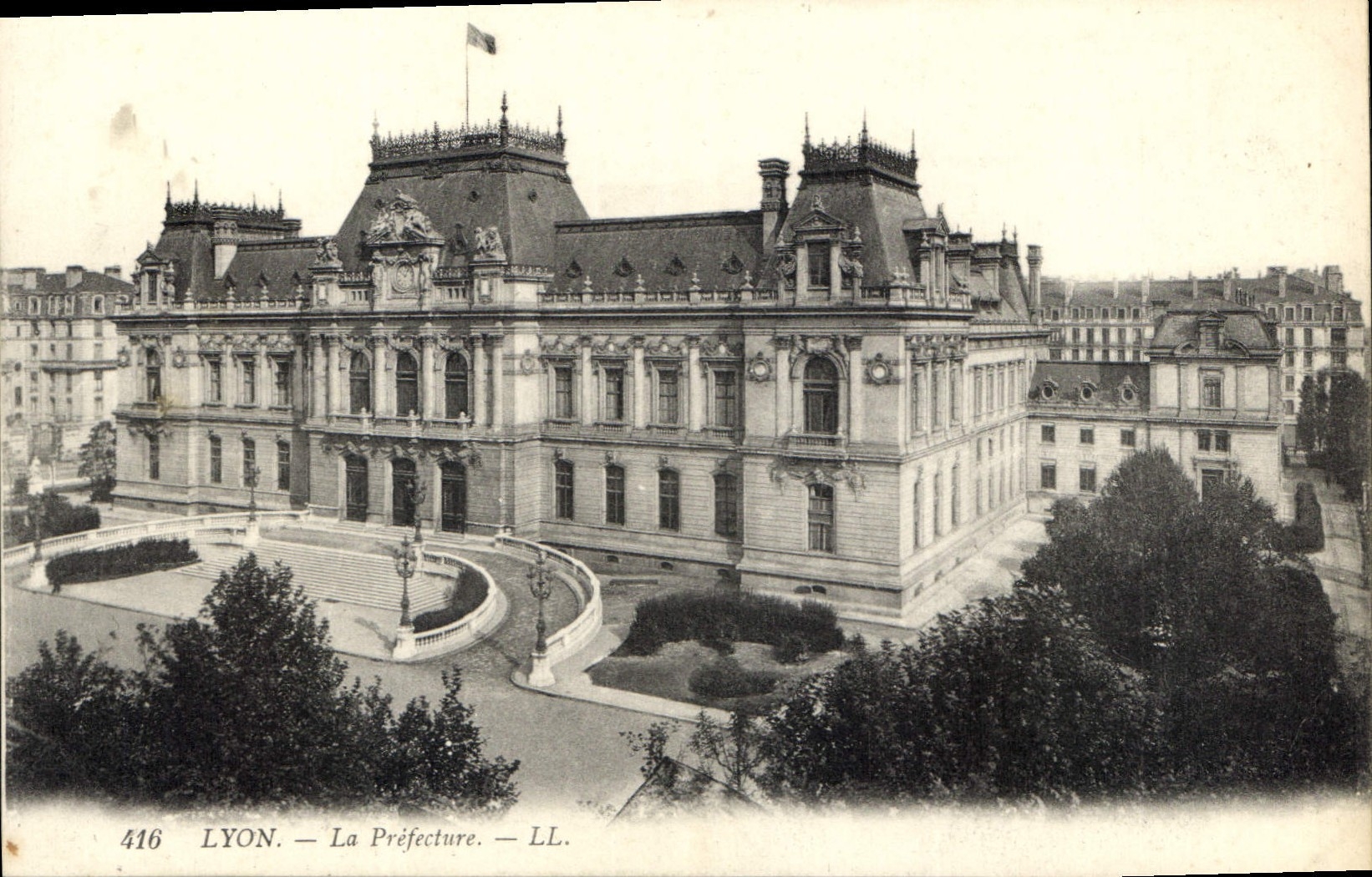 CPA Lyon La Prefecture 