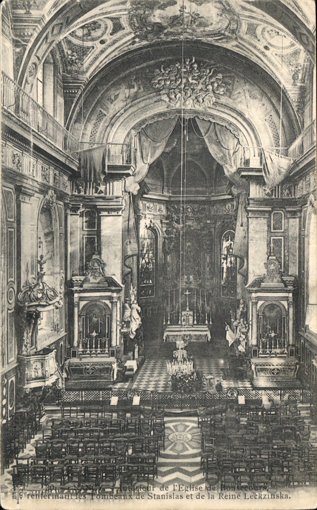 CPA Nancy Interieur de l'Eglise de Bonsecours 