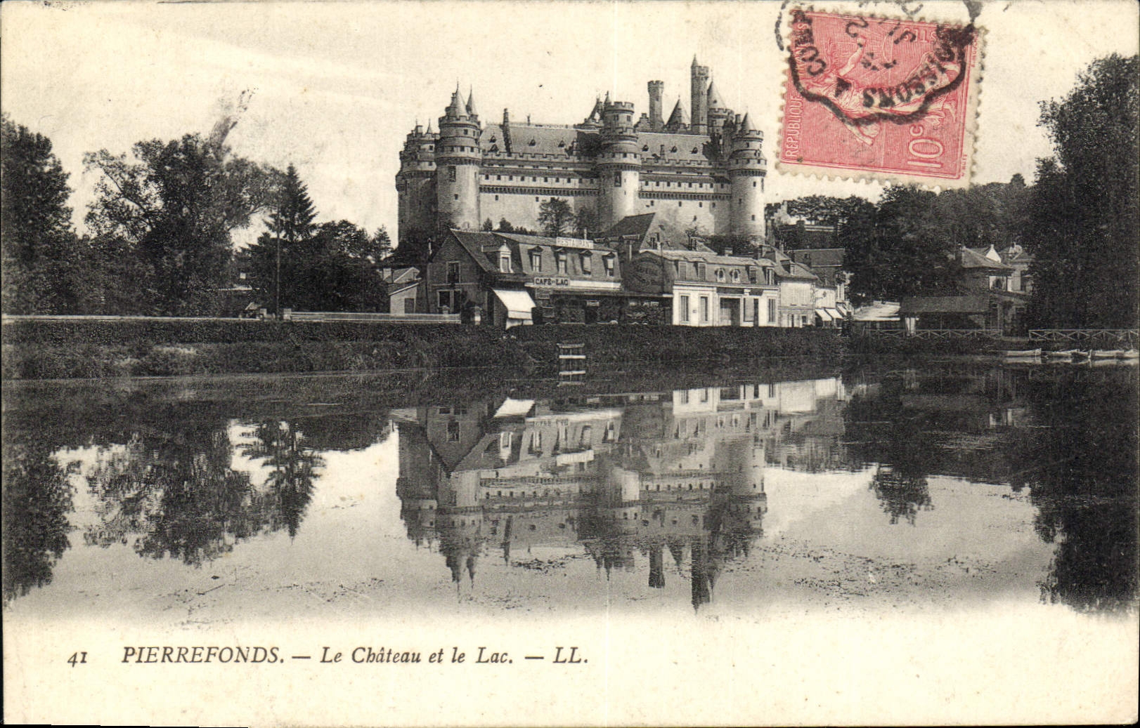 CPA Pierrefonds Le Chateau et le Lac