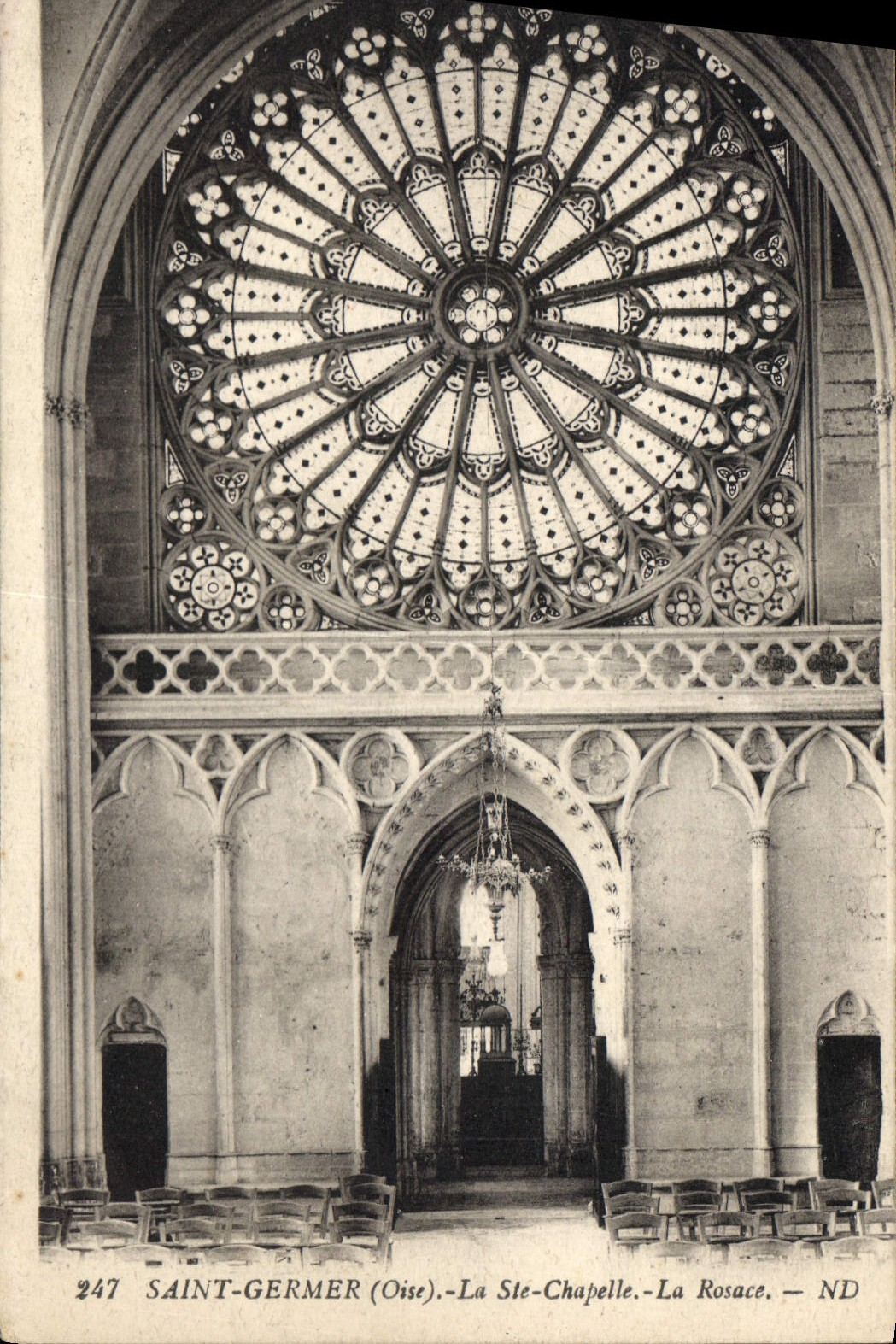 CPA Saint Germer Oise La Ste Chapelle La Rosace 
