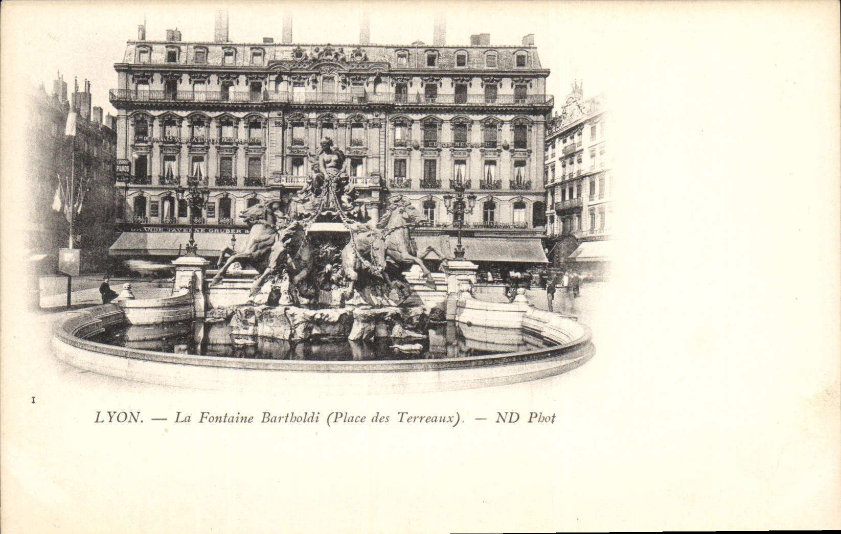 CPA Lyon La Fontaine Bartholdi Place des Terreaux