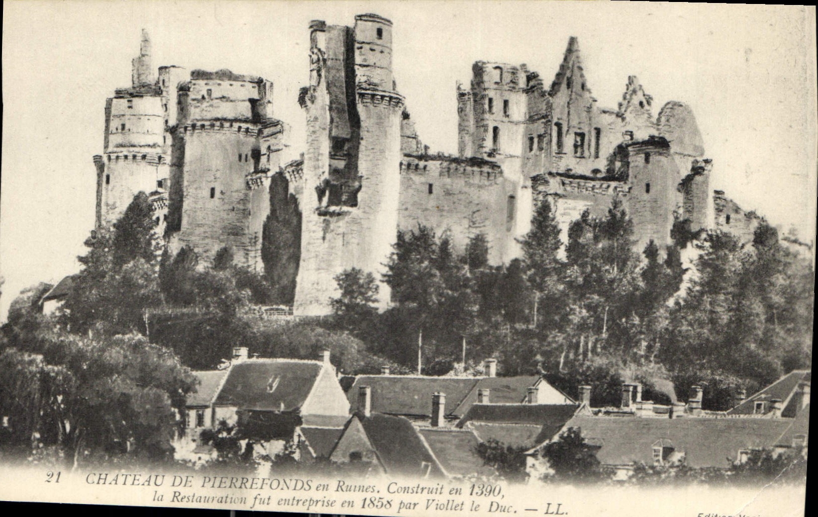 CPA Chateau de Pierrefonds en Ruines 