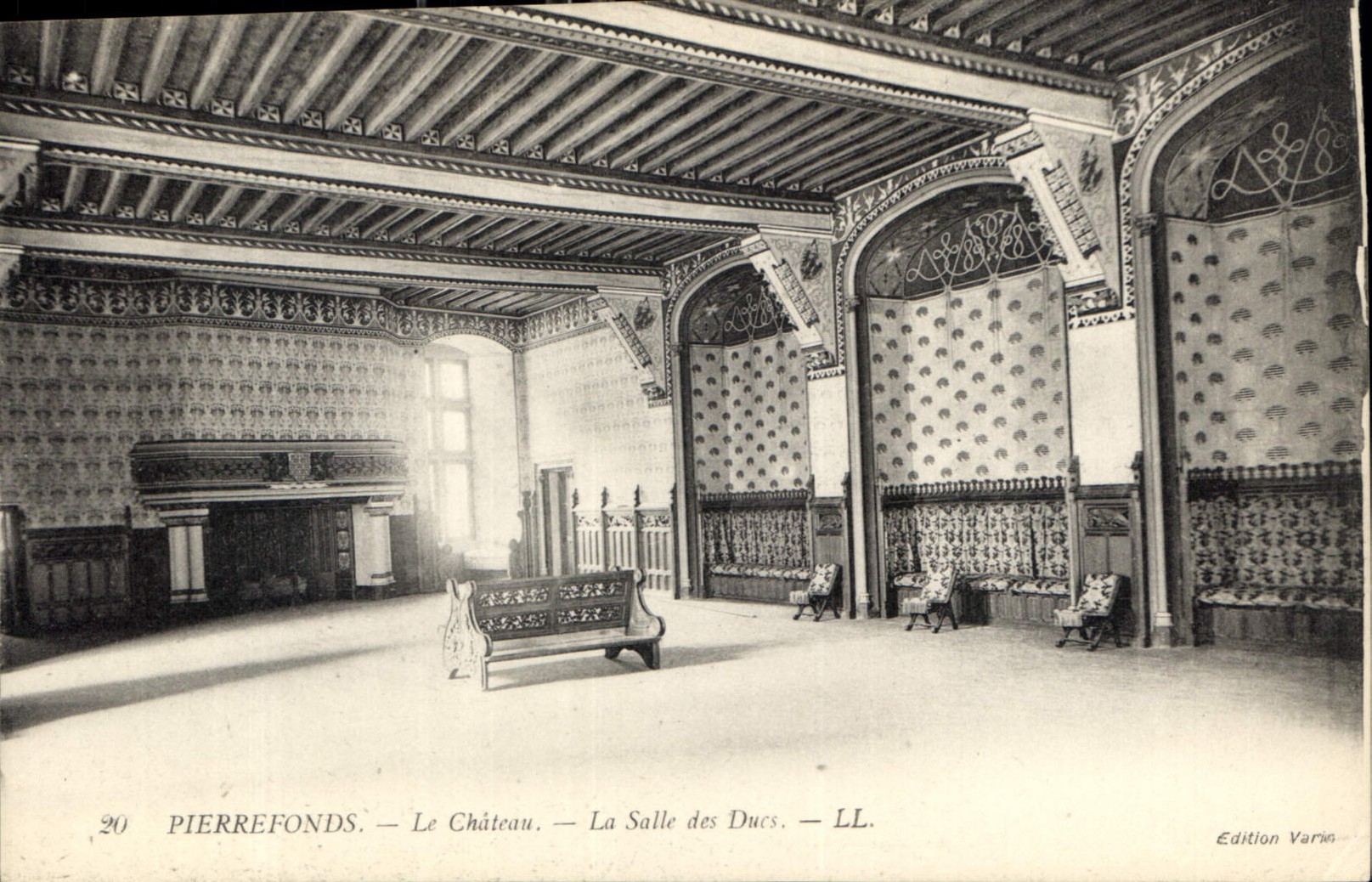 CPA Pierrefonds Le Chateau La Salle des Ducs 