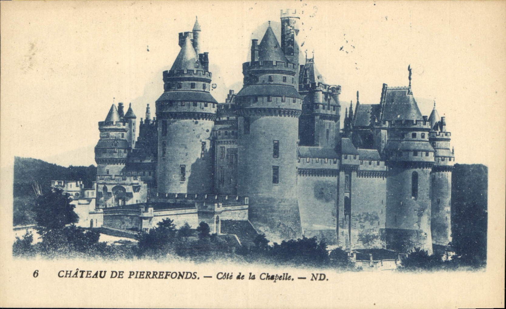 CPA Chateau de Pierrefonds Cote de la Chapelle 