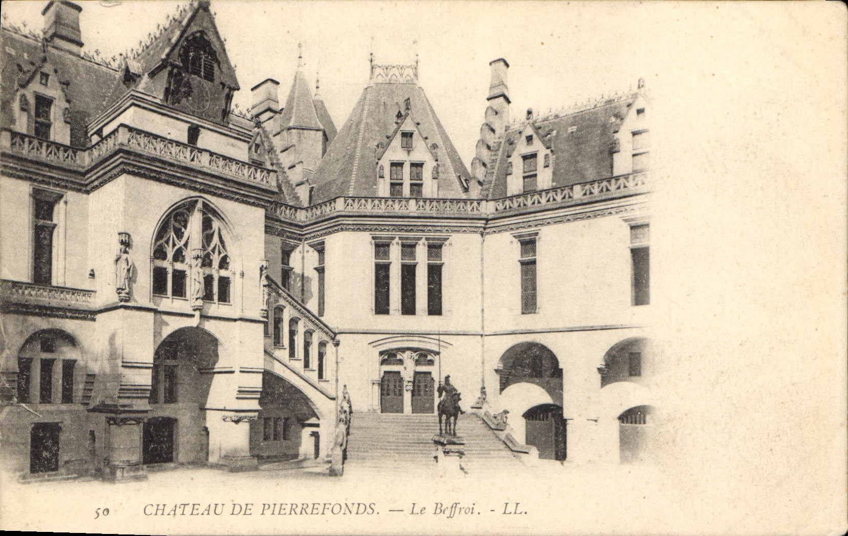 CPA Chataeu de Pierrefonds Le Beffroi 