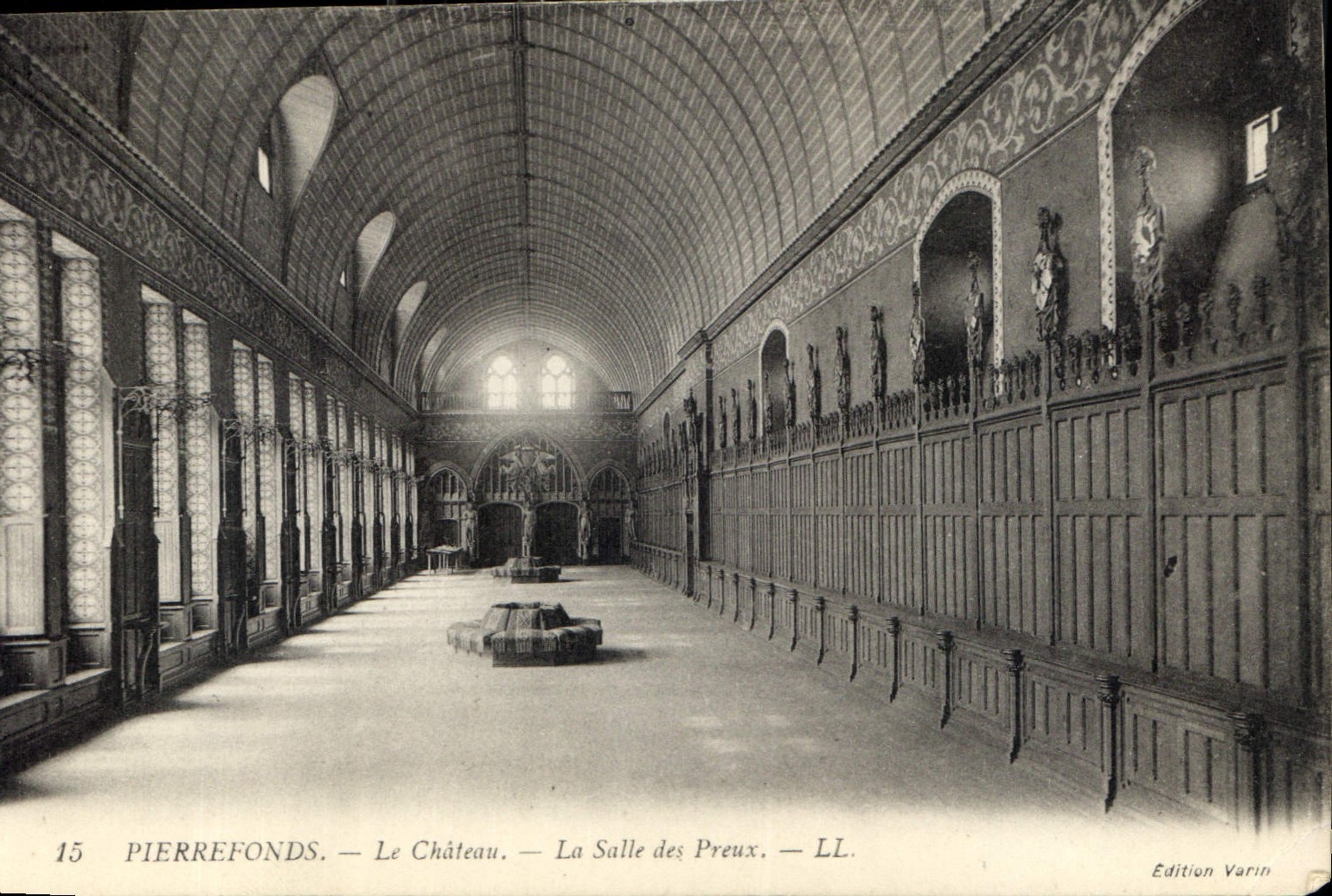 CPA Pierrefonds Le Chateau La Salle des Preux 
