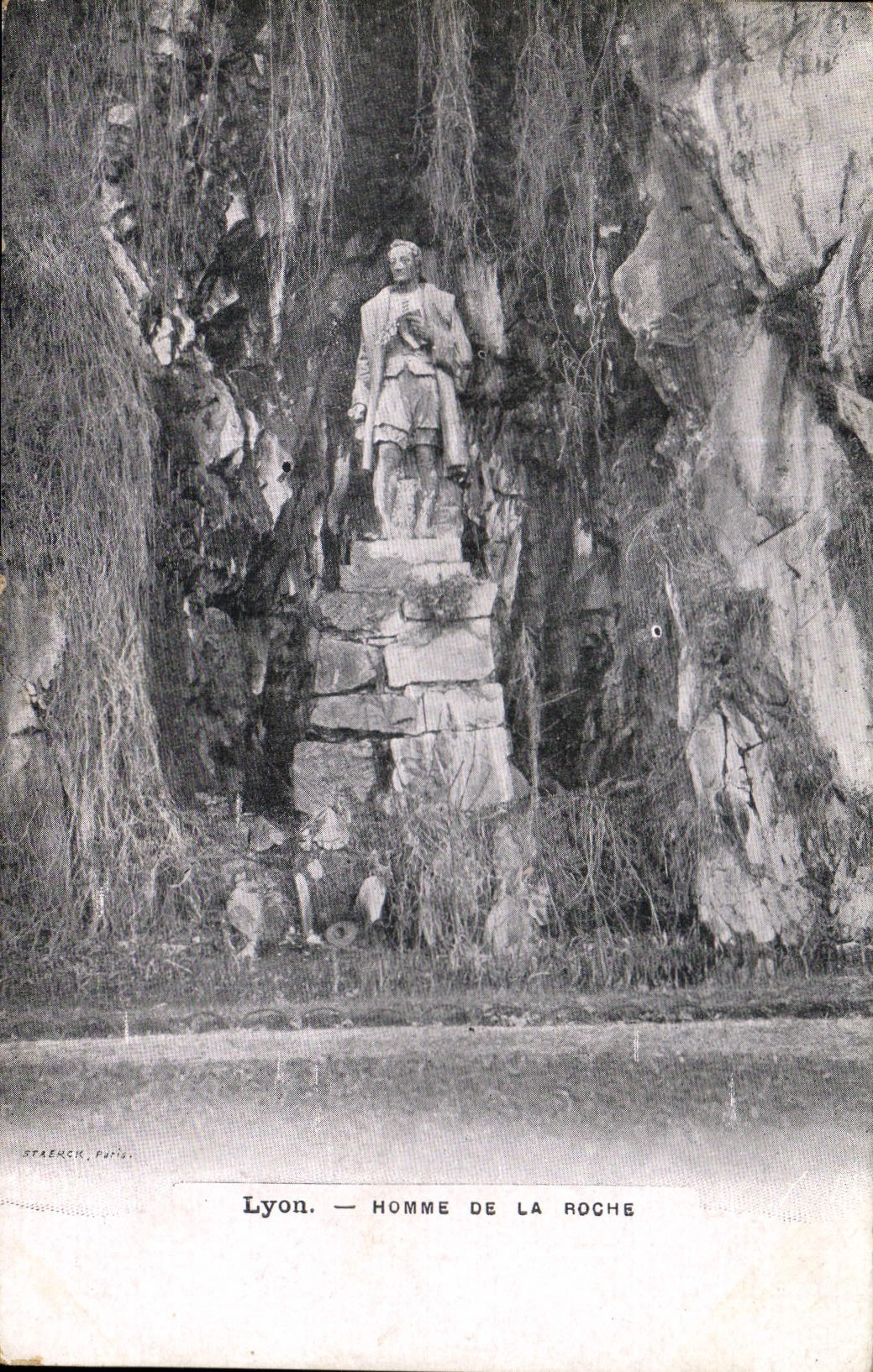 CPA Lyon Homme de la Roche 