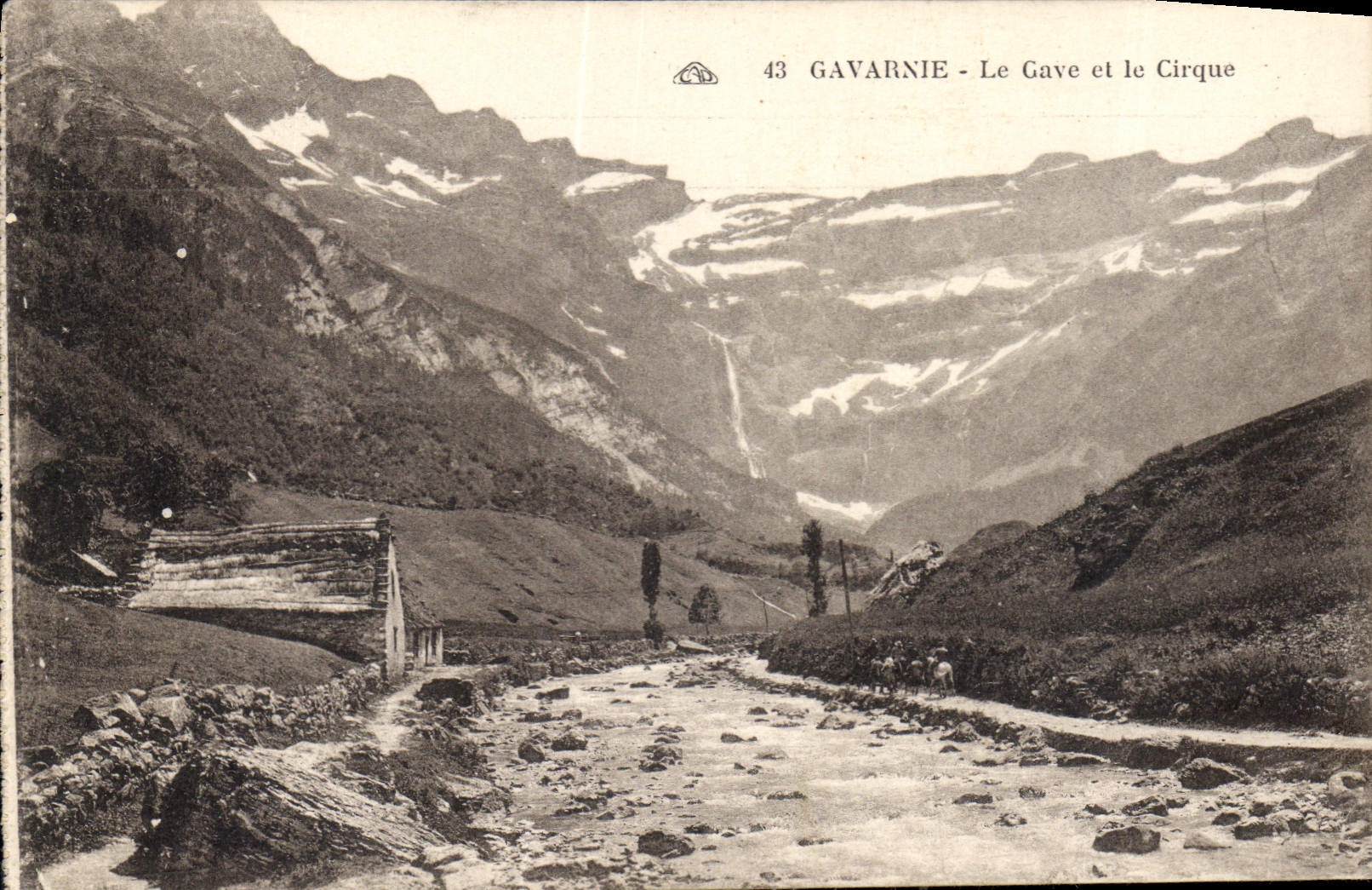 CPA Gavarnie Le Gave et le Cirque 