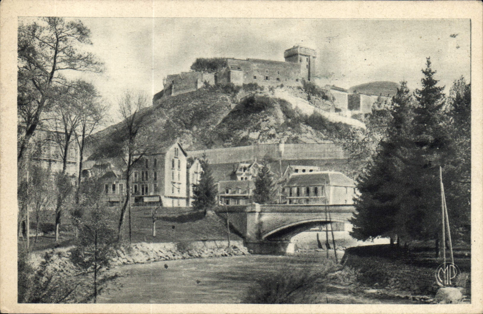 CPA Lourdes Le Chateau Fort 