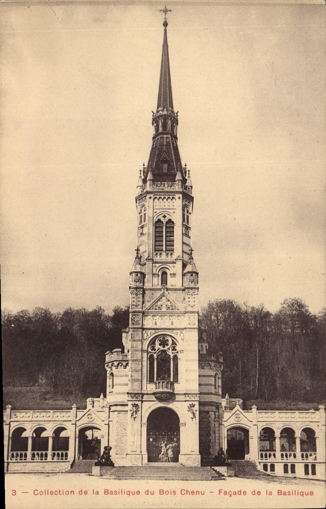 CPA Collection de la Basilique du Bois Chenu Facade de la Basilique 