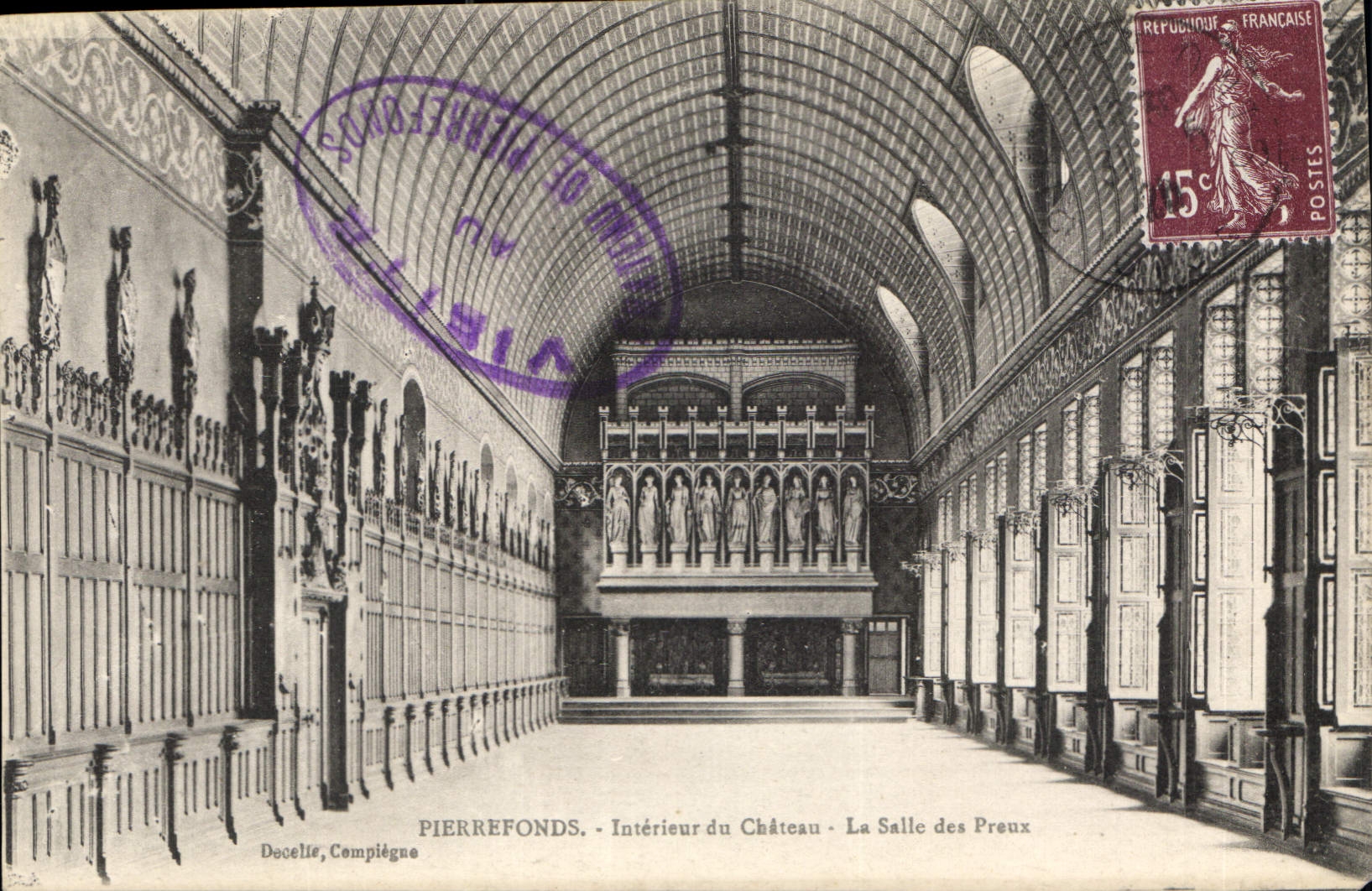 CPA Pierrefonds Interieur du Chateau La Salle des Preux