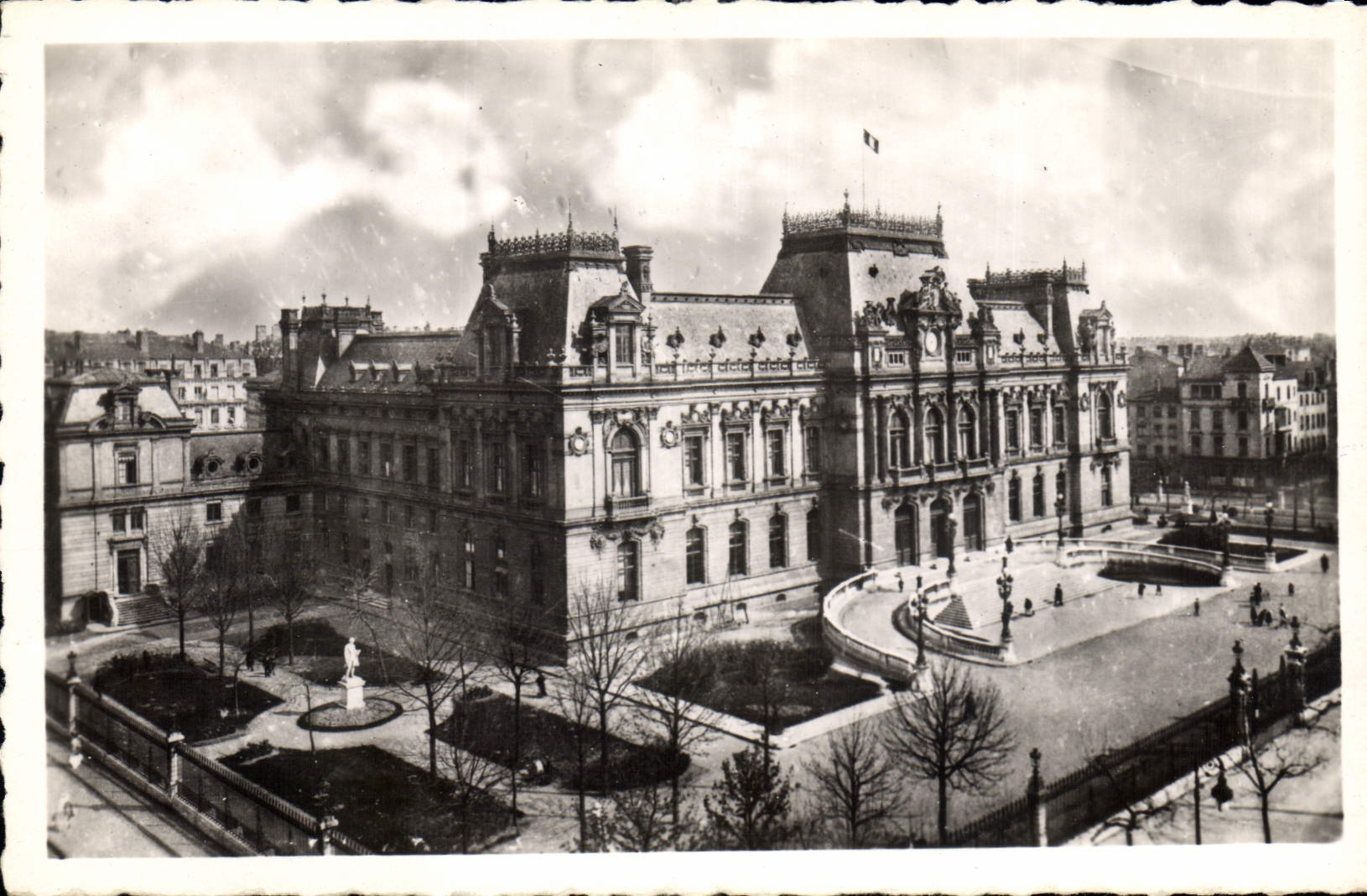 CPA Lyon La Prefecture 