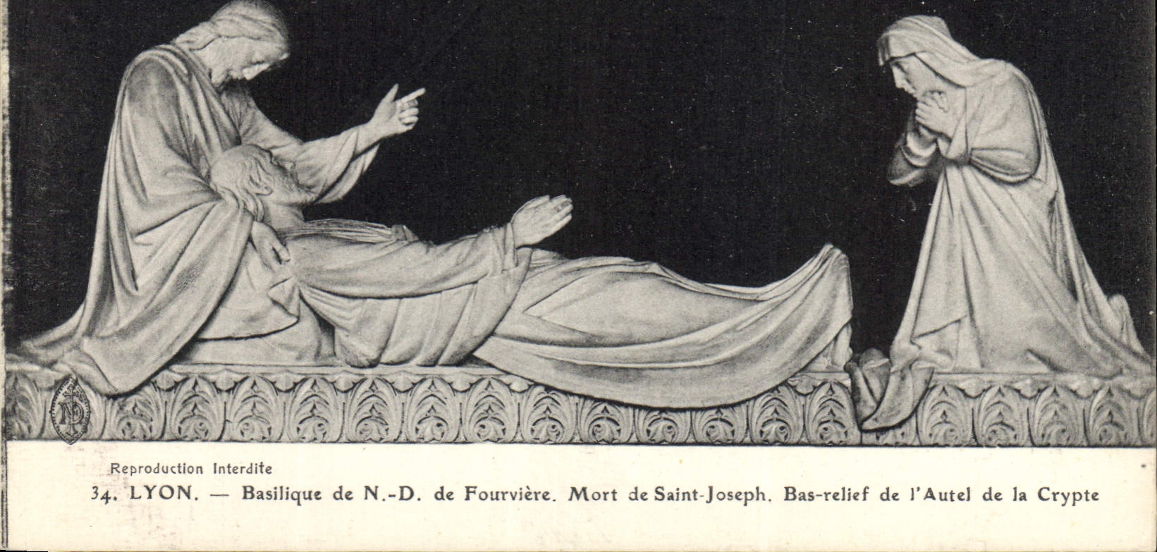 CPA Lyon Basilique de Notre Dame de Fourviere Mort de Saint Joseph Bas relief de l'Autel de la Crypt