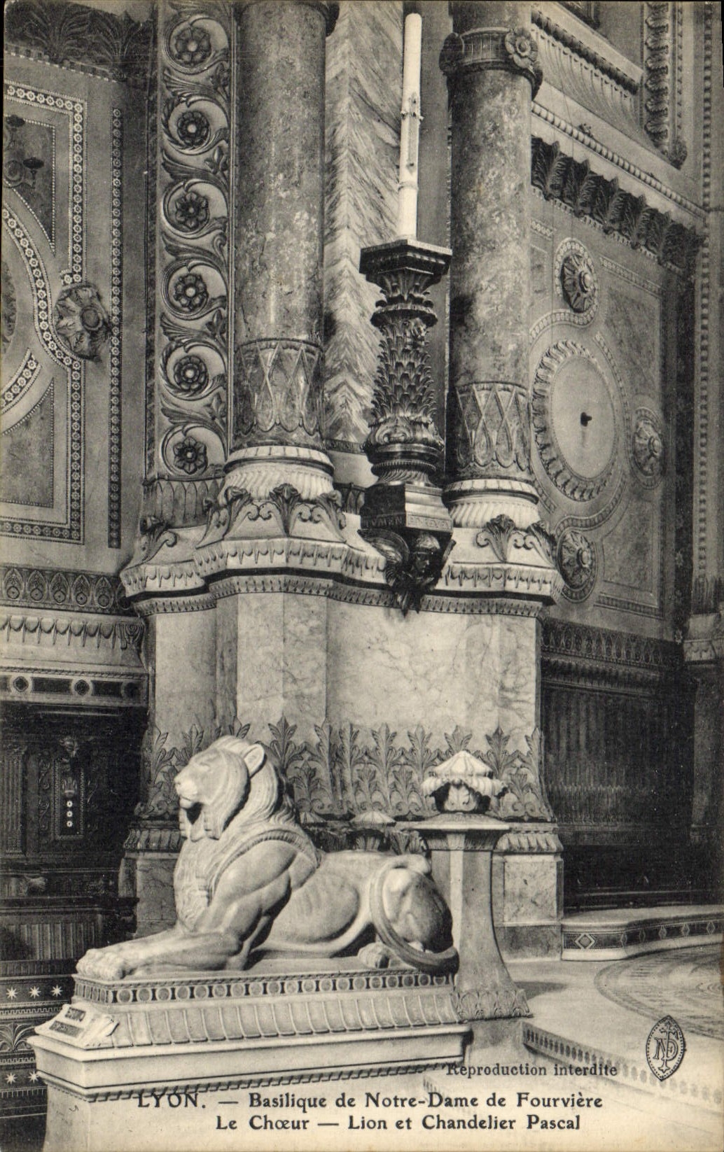 CPA Lyon Basilique de Notre Dame de Fourviere Le Choeur Lion et Chadelier Pascal