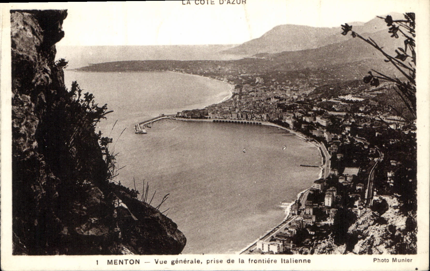 CPA Menton Vue generale prise de la frontiere Italienne 