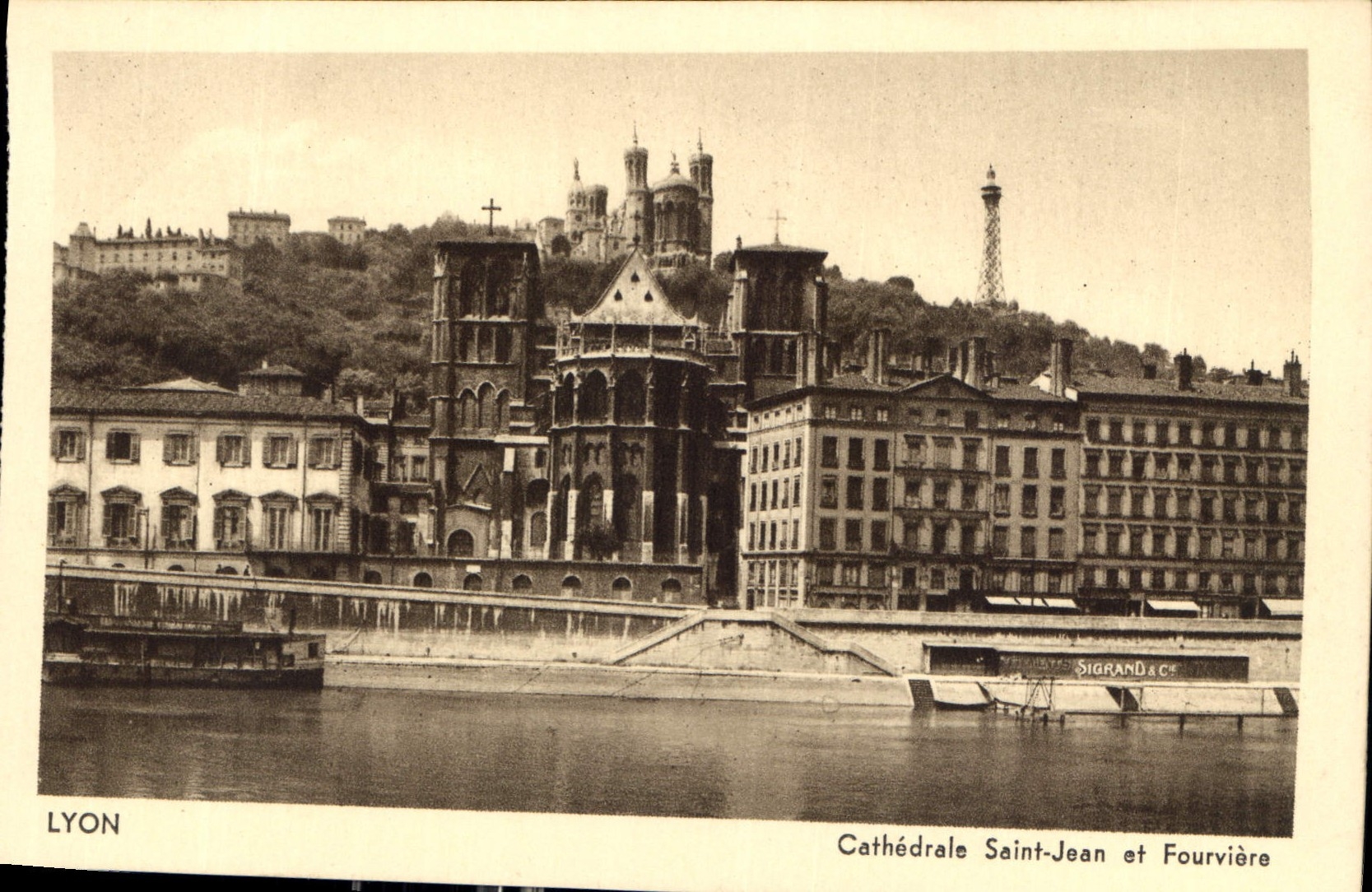 CPA Lyon Cathedrale Saint Jean et Fourviere 